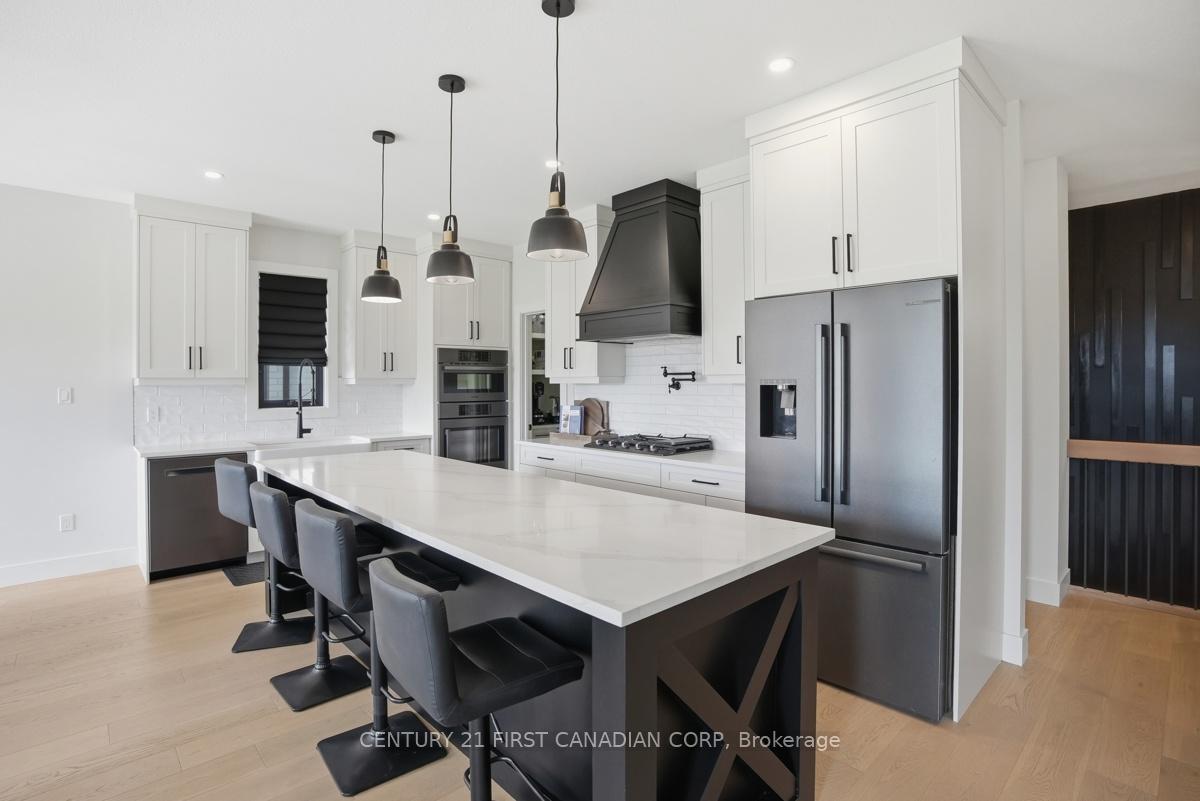 Photo 10 of 31 Briscoe Crescent, Strathroy-Caradoc, SE — HOMEH