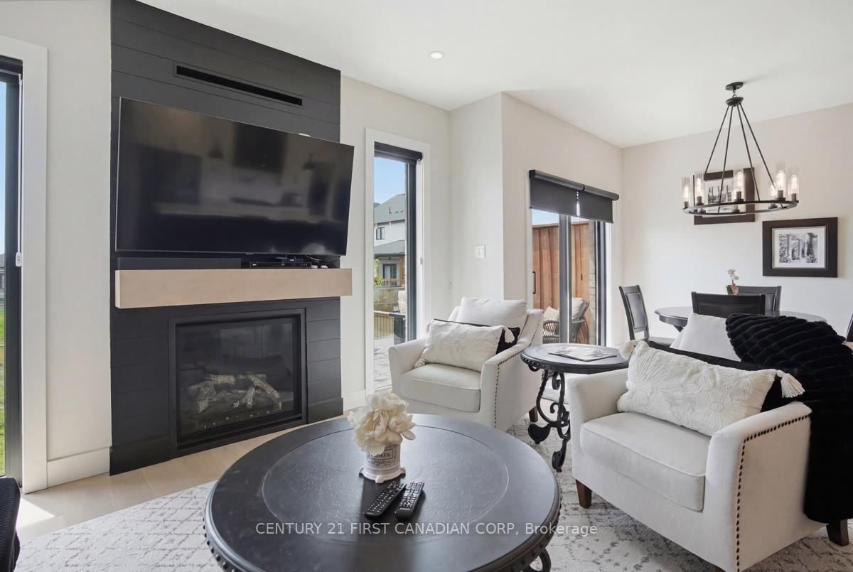 Photo 12 of 31 Briscoe Crescent, Strathroy-Caradoc, SE — HOMEH