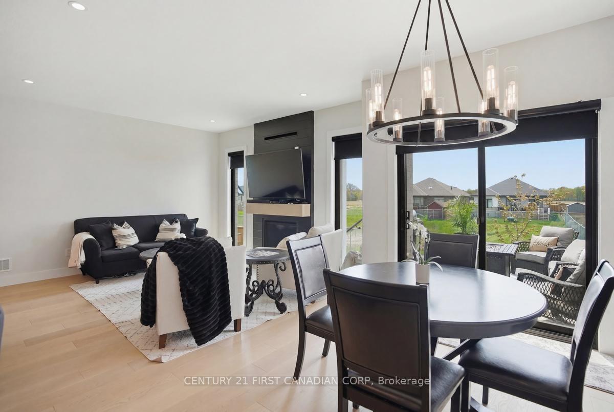 Photo 18 of 31 Briscoe Crescent, Strathroy-Caradoc, SE — HOMEH