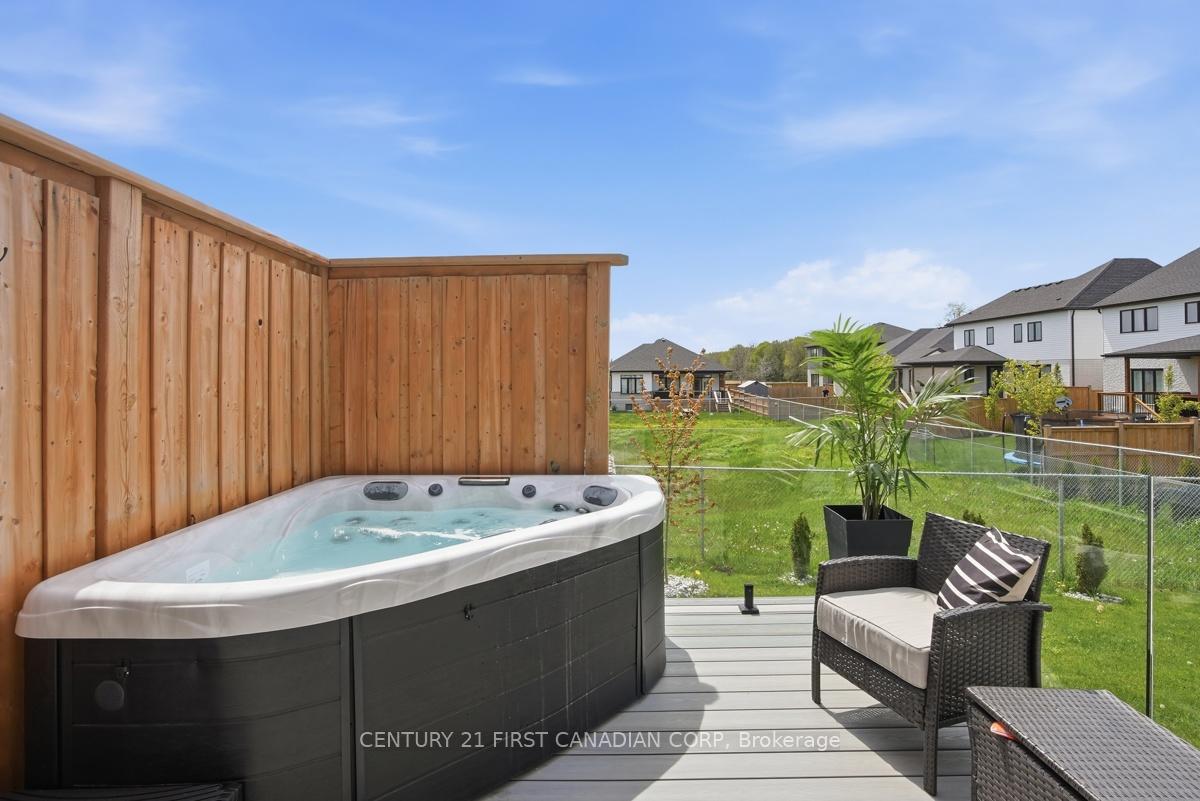 Photo 26 of 31 Briscoe Crescent, Strathroy-Caradoc, SE — HOMEH