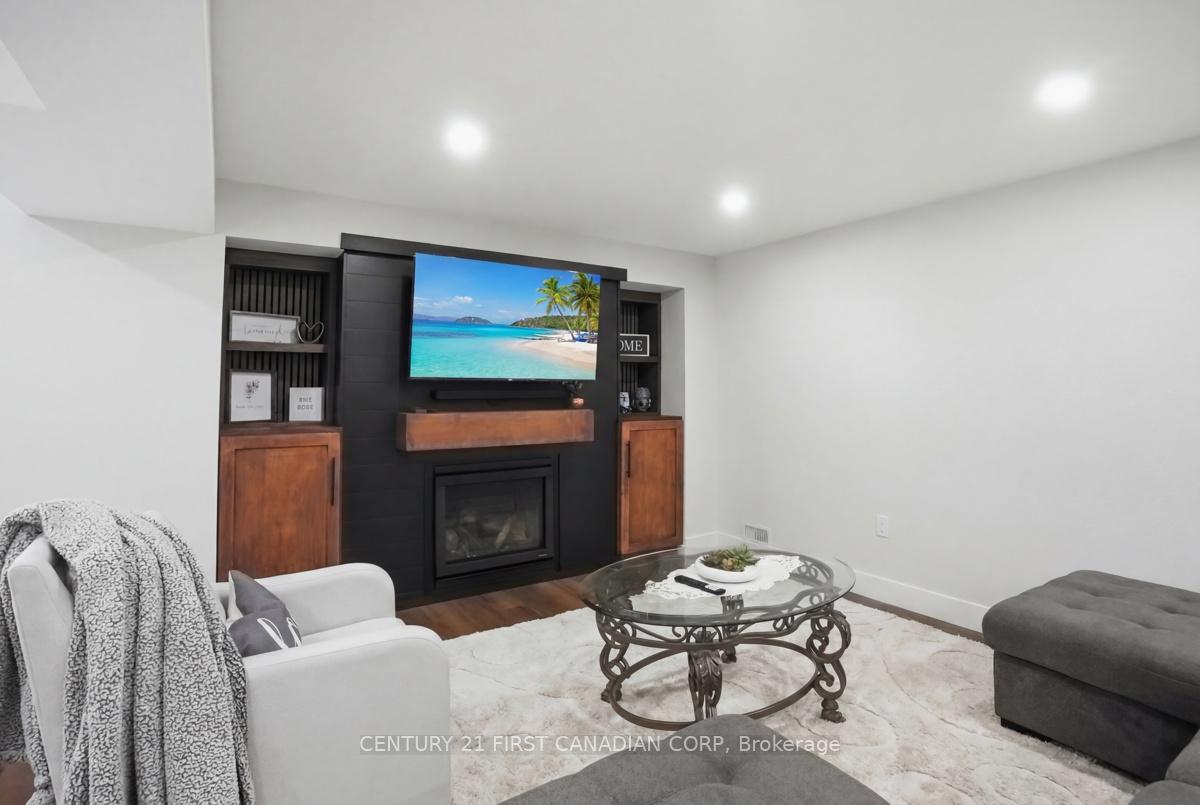 Photo 30 of 31 Briscoe Crescent, Strathroy-Caradoc, SE — HOMEH