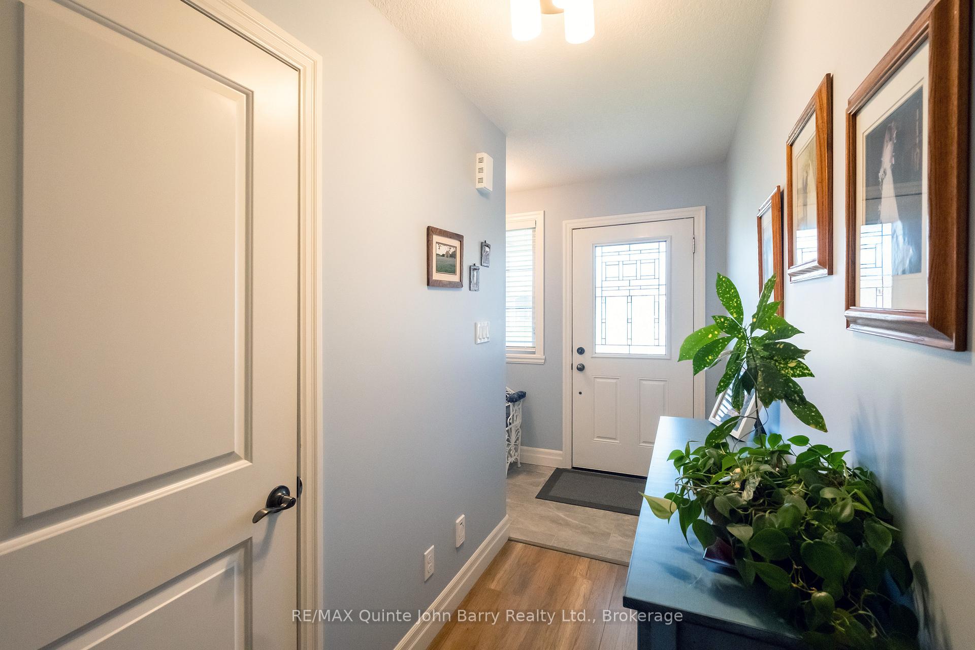 Photo 4 of 49 McIntosh Crescent, Quinte West, Murray Ward — HOMEH