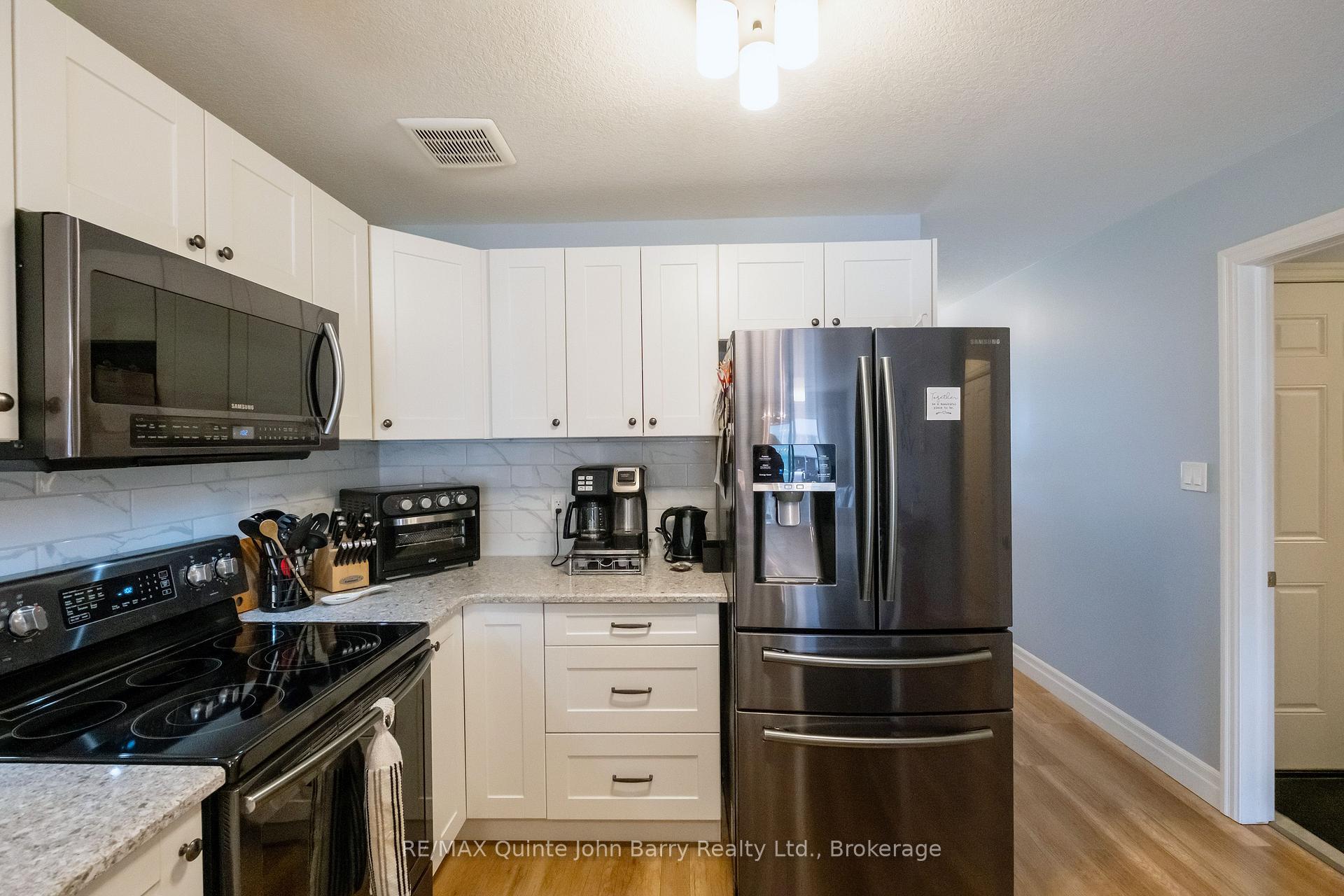 Photo 7 of 49 McIntosh Crescent, Quinte West, Murray Ward — HOMEH
