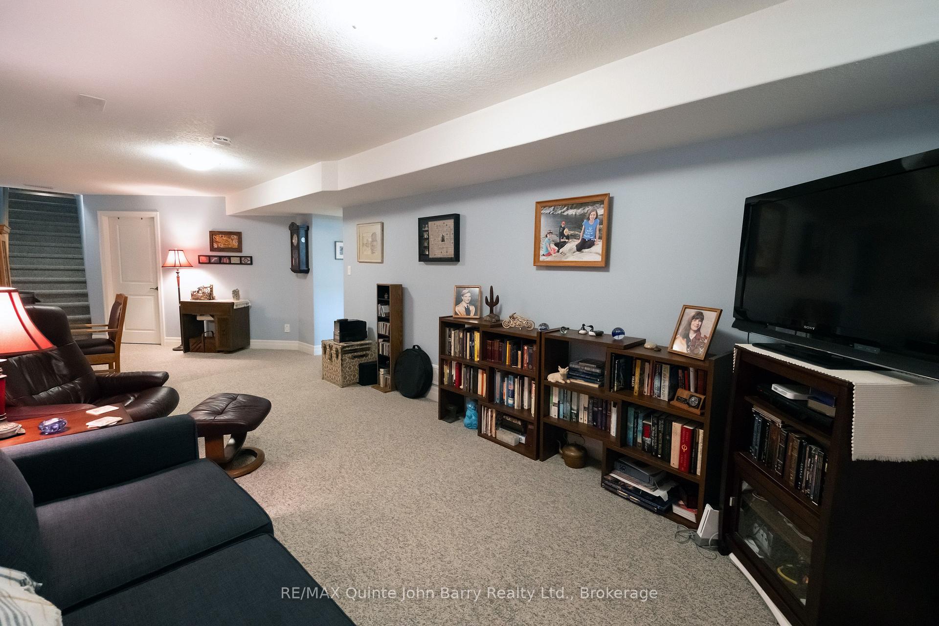 Photo 23 of 49 McIntosh Crescent, Quinte West, Murray Ward — HOMEH