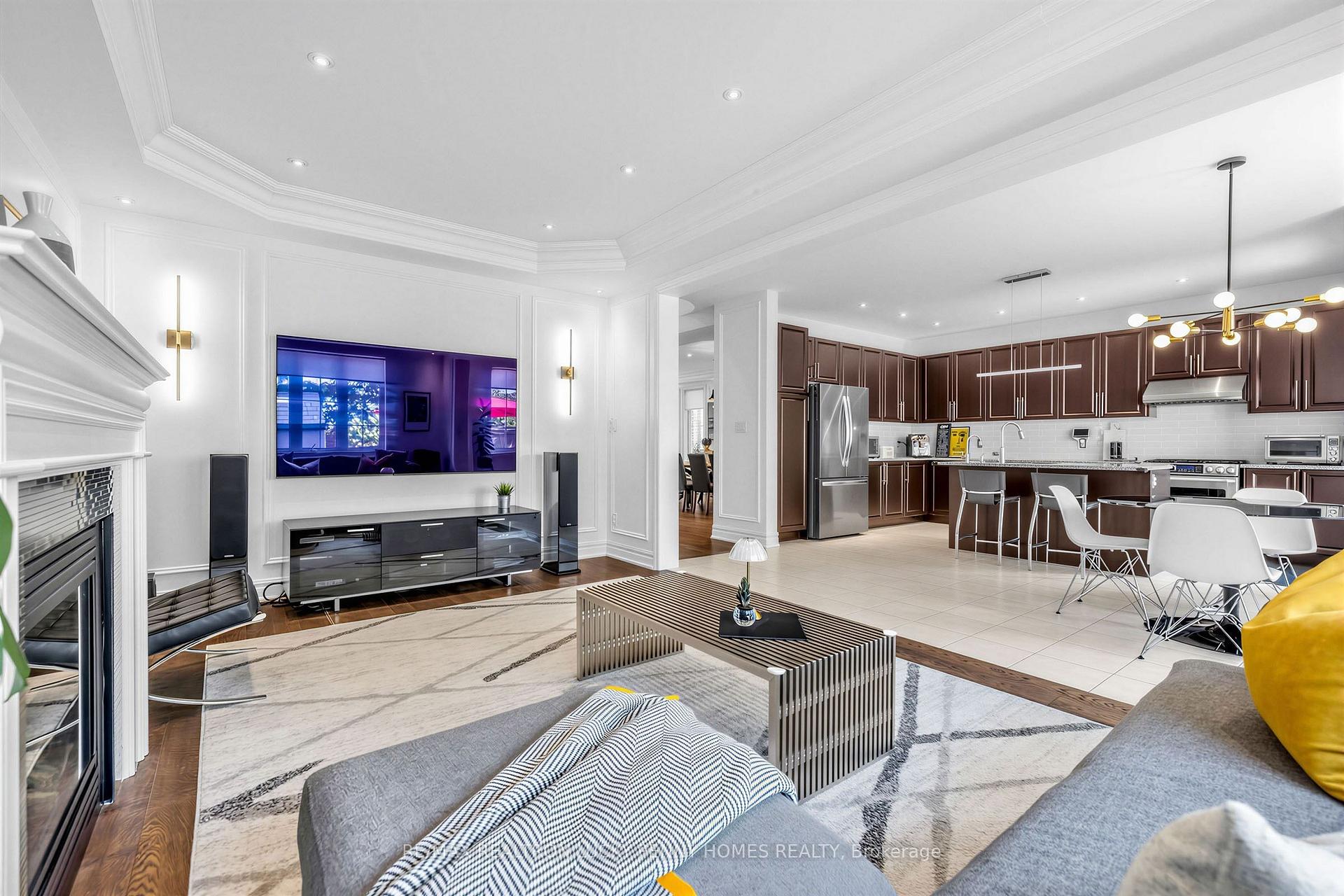 Photo 10 of 22 Duke of Cornwall Drive, Markham, Victoria Square — HOMEH
