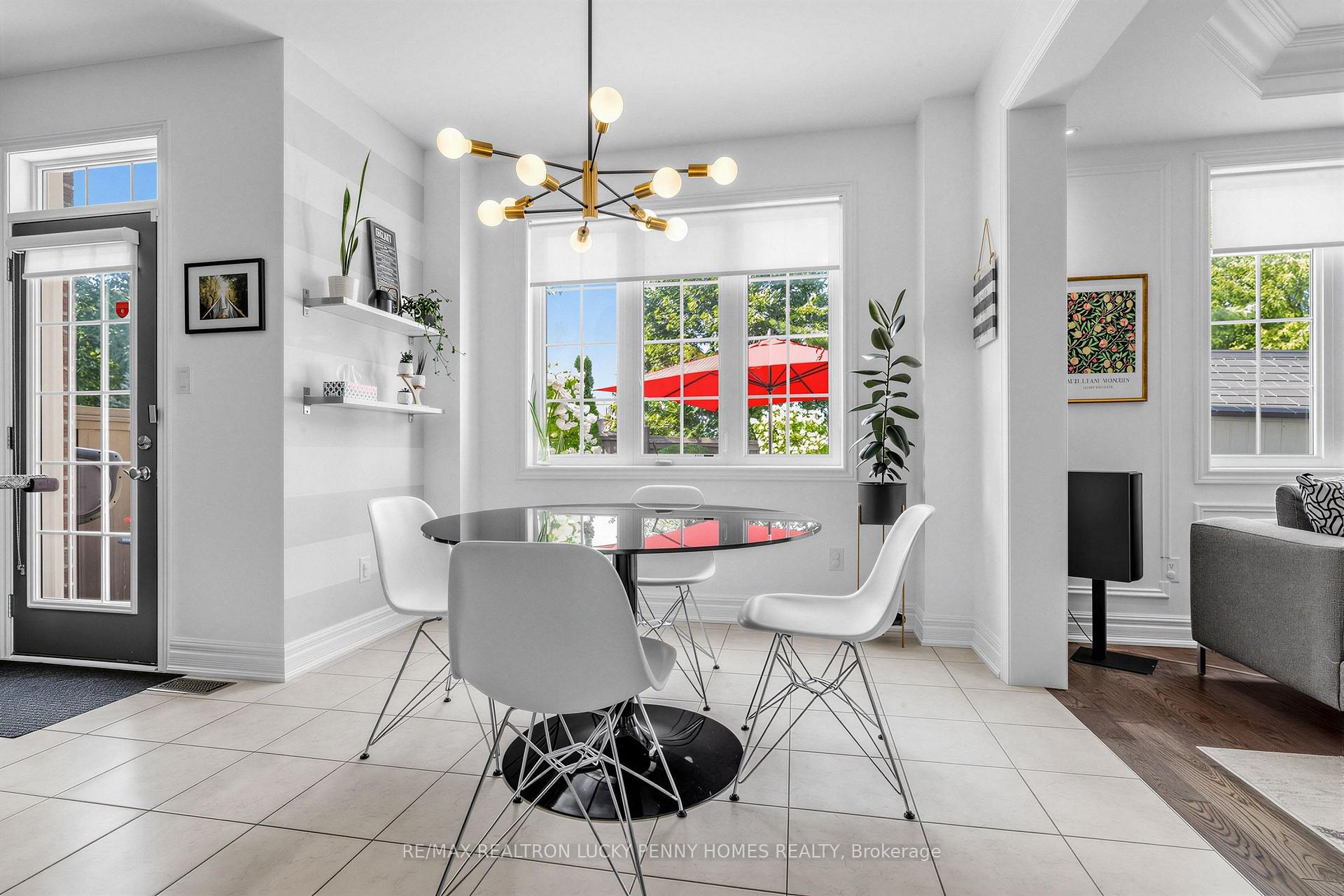 Photo 17 of 22 Duke of Cornwall Drive, Markham, Victoria Square — HOMEH