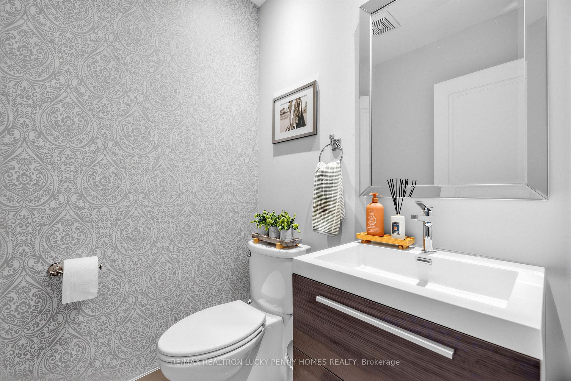 Photo 21 of 22 Duke of Cornwall Drive, Markham, Victoria Square — HOMEH