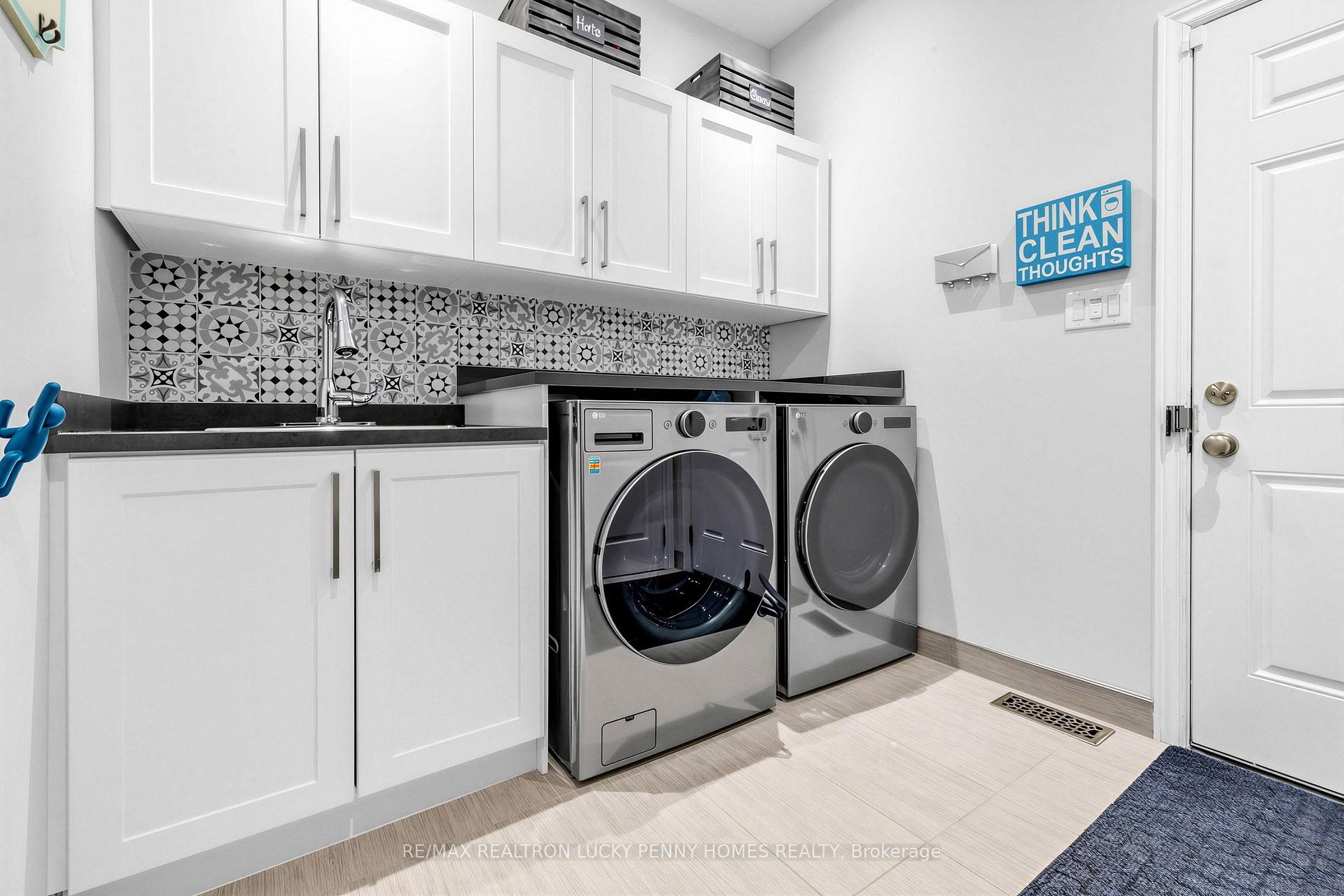 Photo 22 of 22 Duke of Cornwall Drive, Markham, Victoria Square — HOMEH