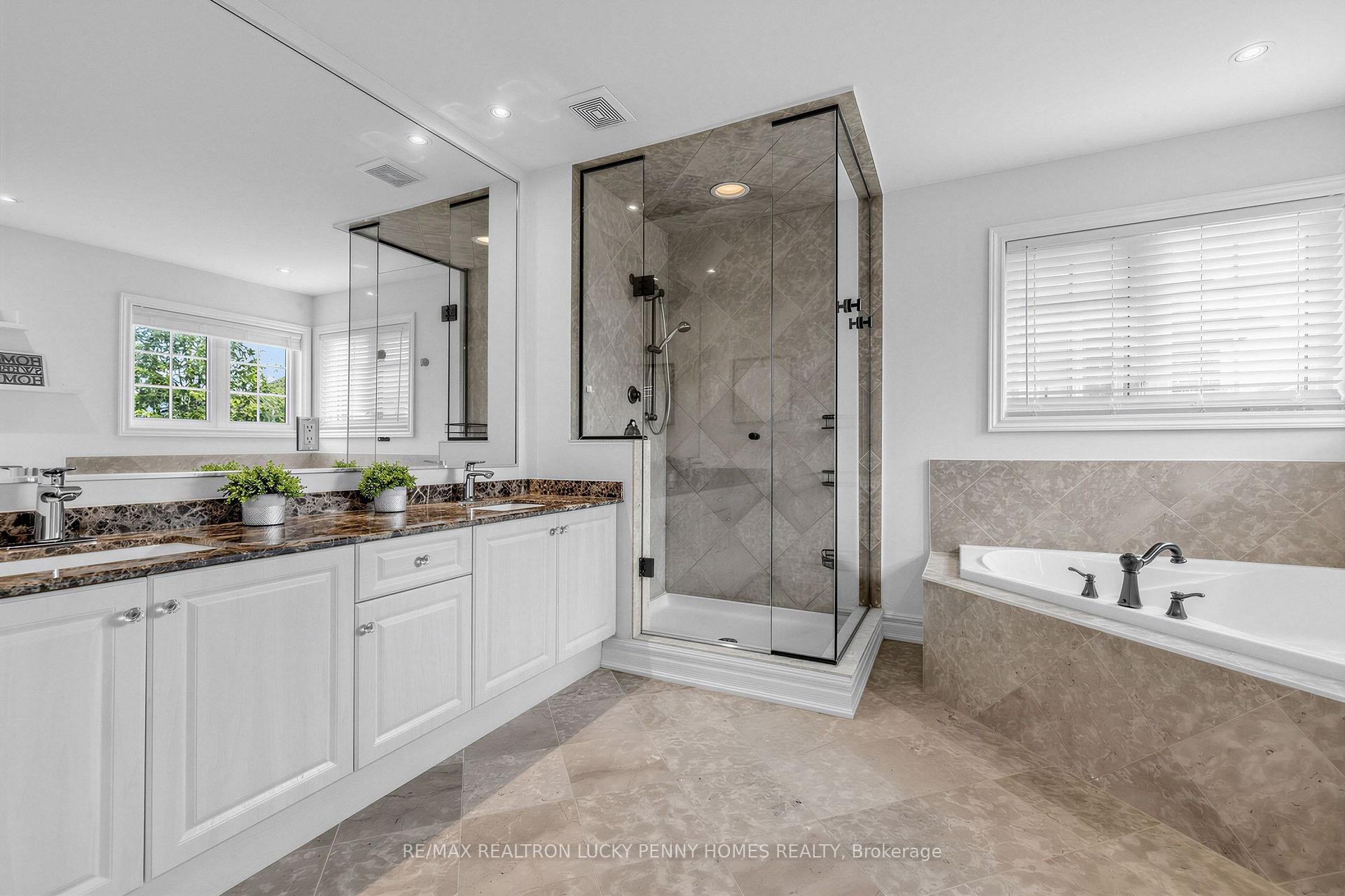 Photo 25 of 22 Duke of Cornwall Drive, Markham, Victoria Square — HOMEH