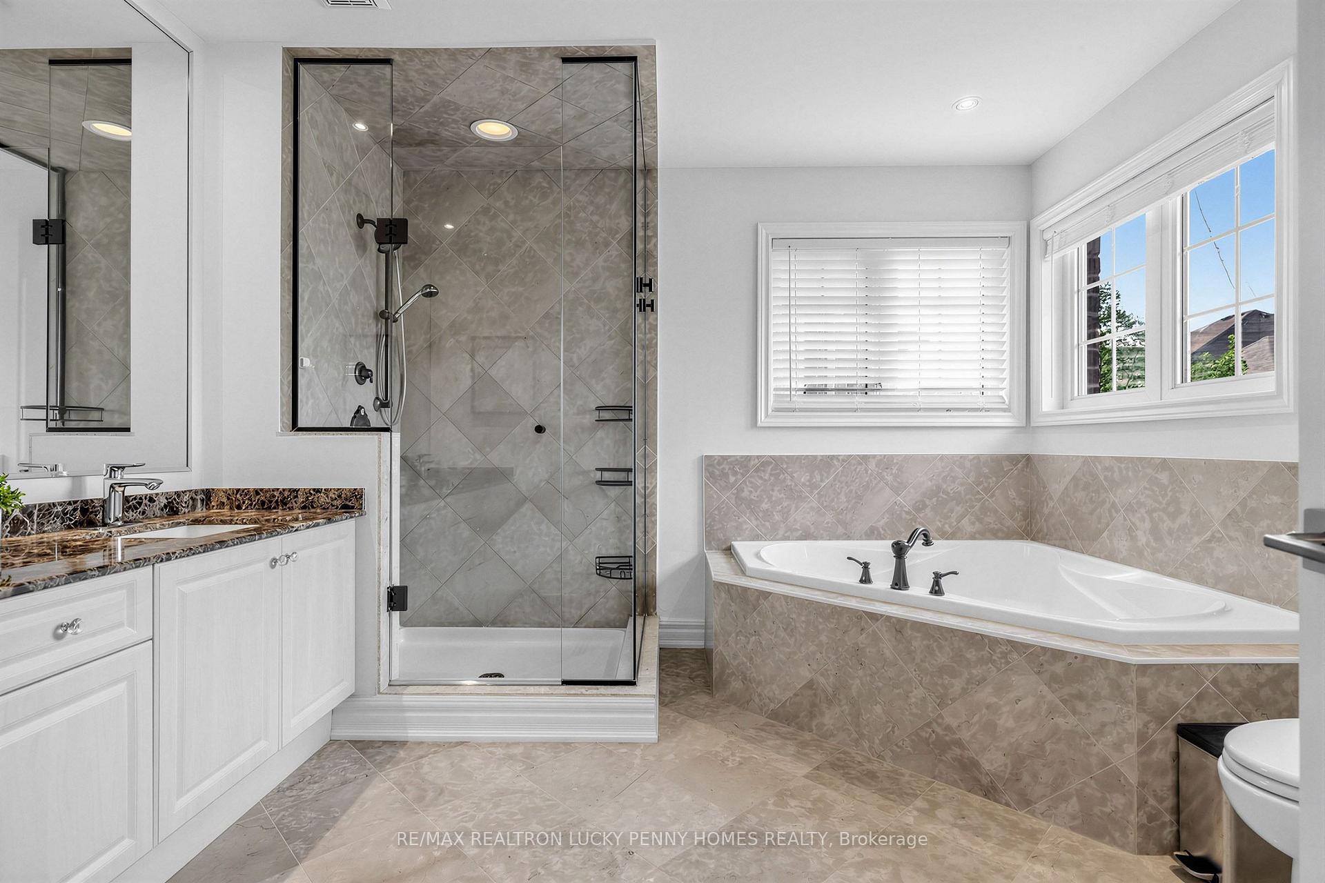 Photo 26 of 22 Duke of Cornwall Drive, Markham, Victoria Square — HOMEH