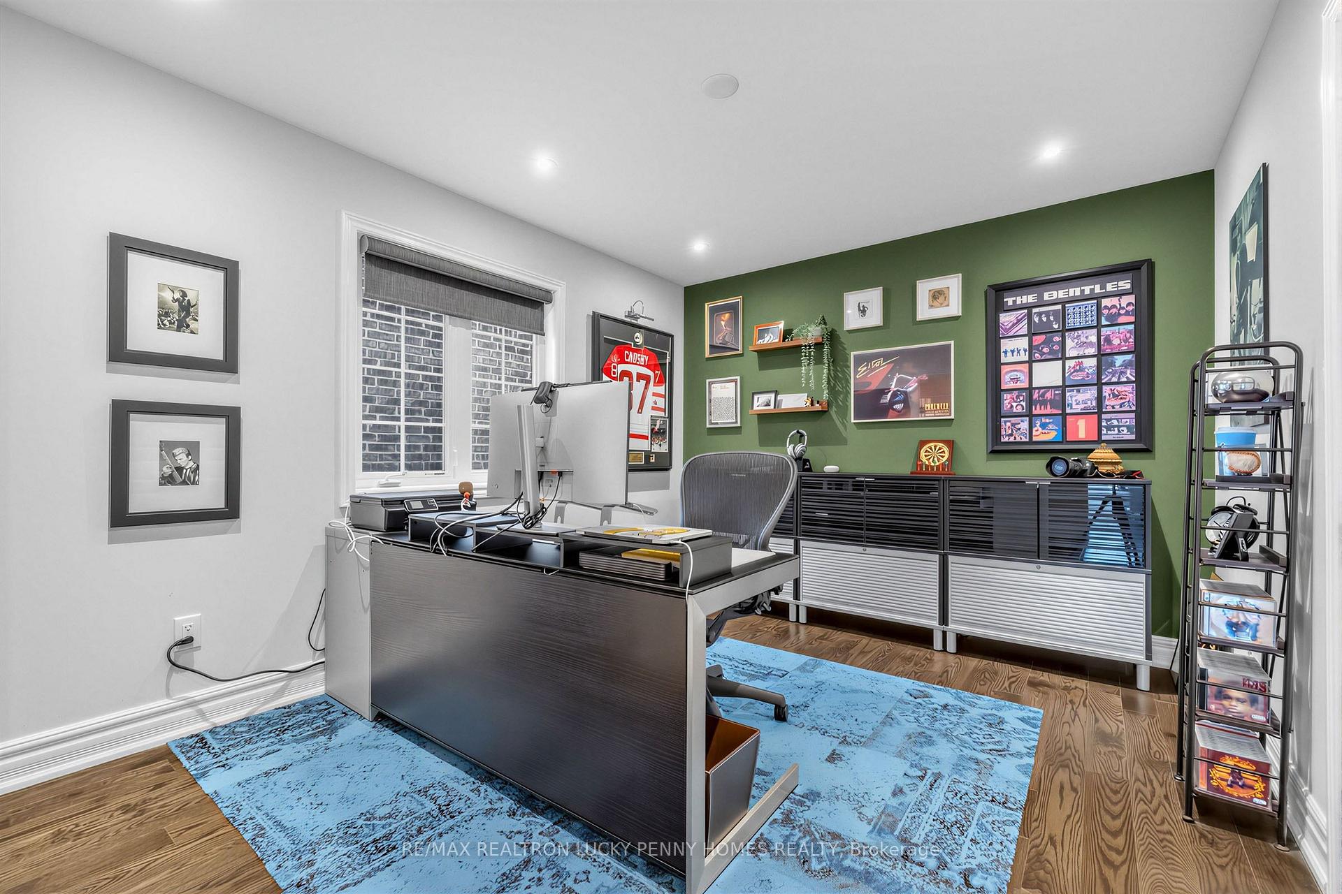 Photo 32 of 22 Duke of Cornwall Drive, Markham, Victoria Square — HOMEH