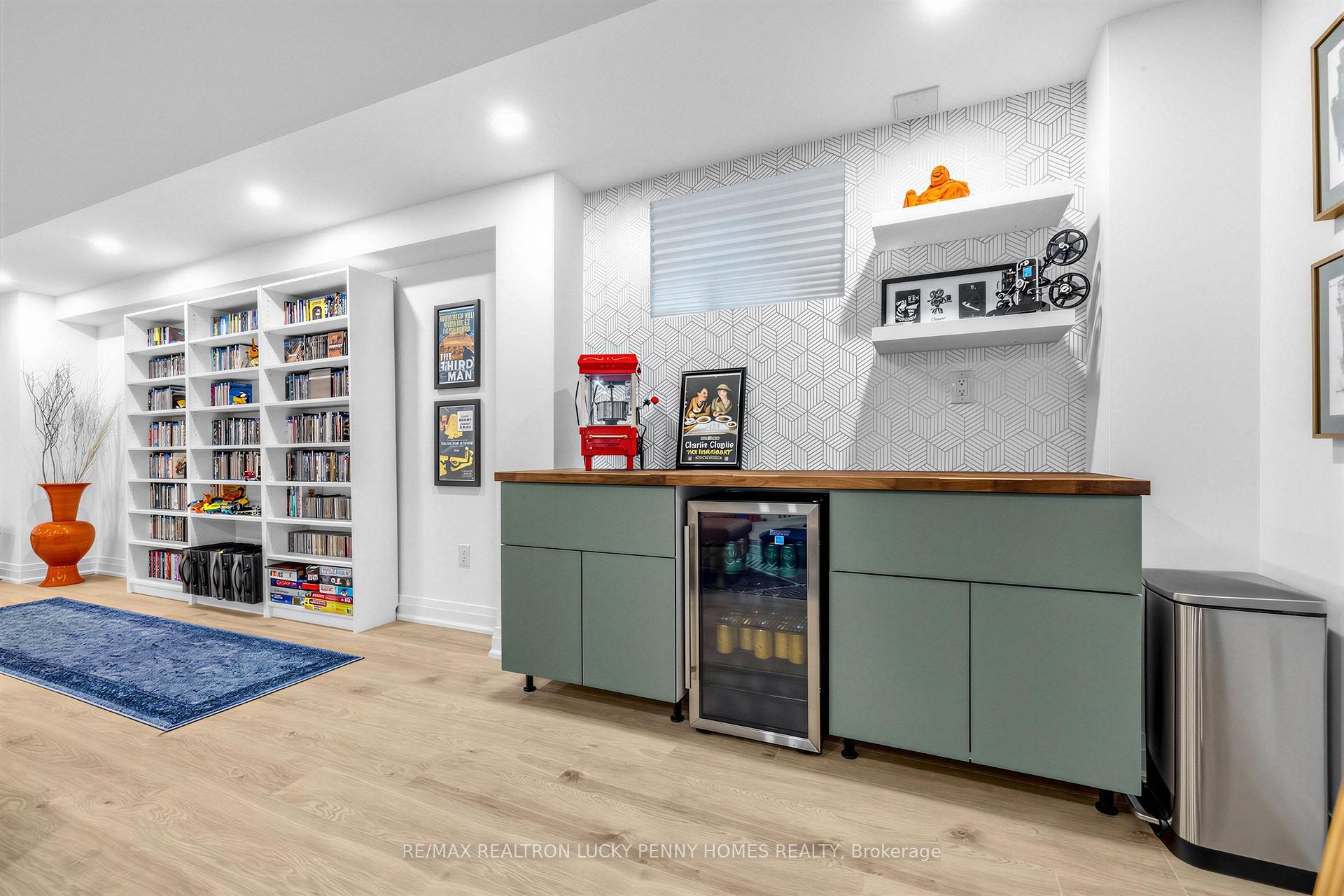 Photo 35 of 22 Duke of Cornwall Drive, Markham, Victoria Square — HOMEH