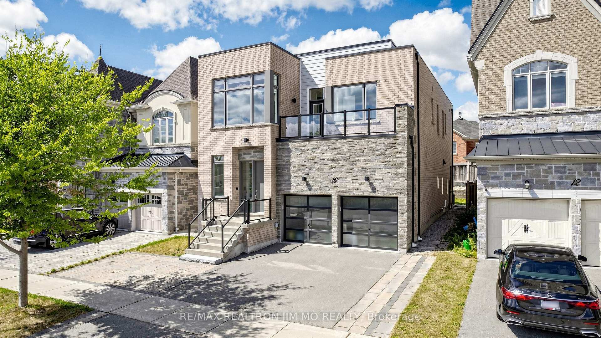 Photo 1 of 16 Farrell Road, Vaughan, Patterson — HOMEH
