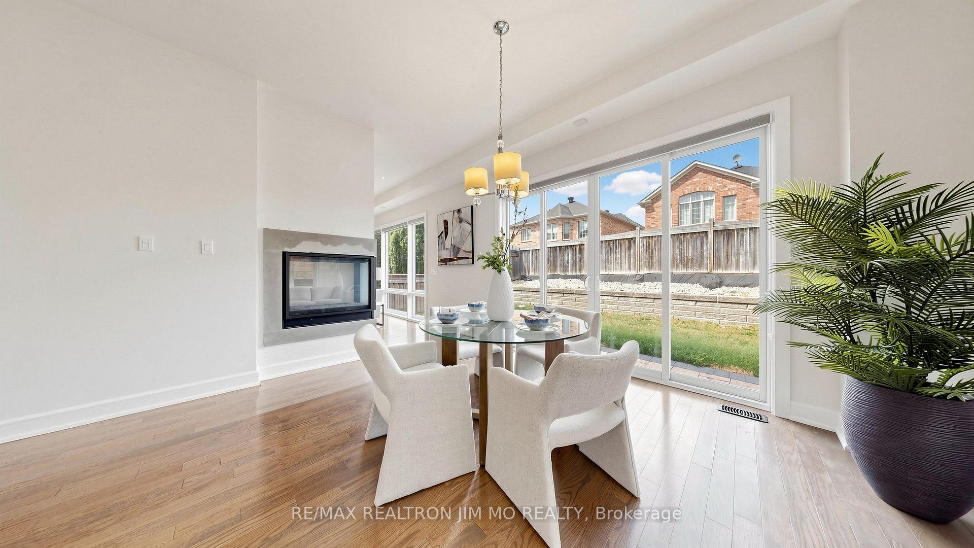 Photo 22 of 16 Farrell Road, Vaughan, Patterson — HOMEH