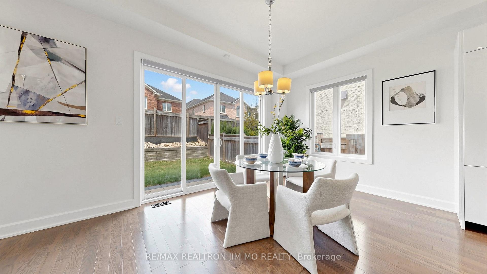 Photo 23 of 16 Farrell Road, Vaughan, Patterson — HOMEH