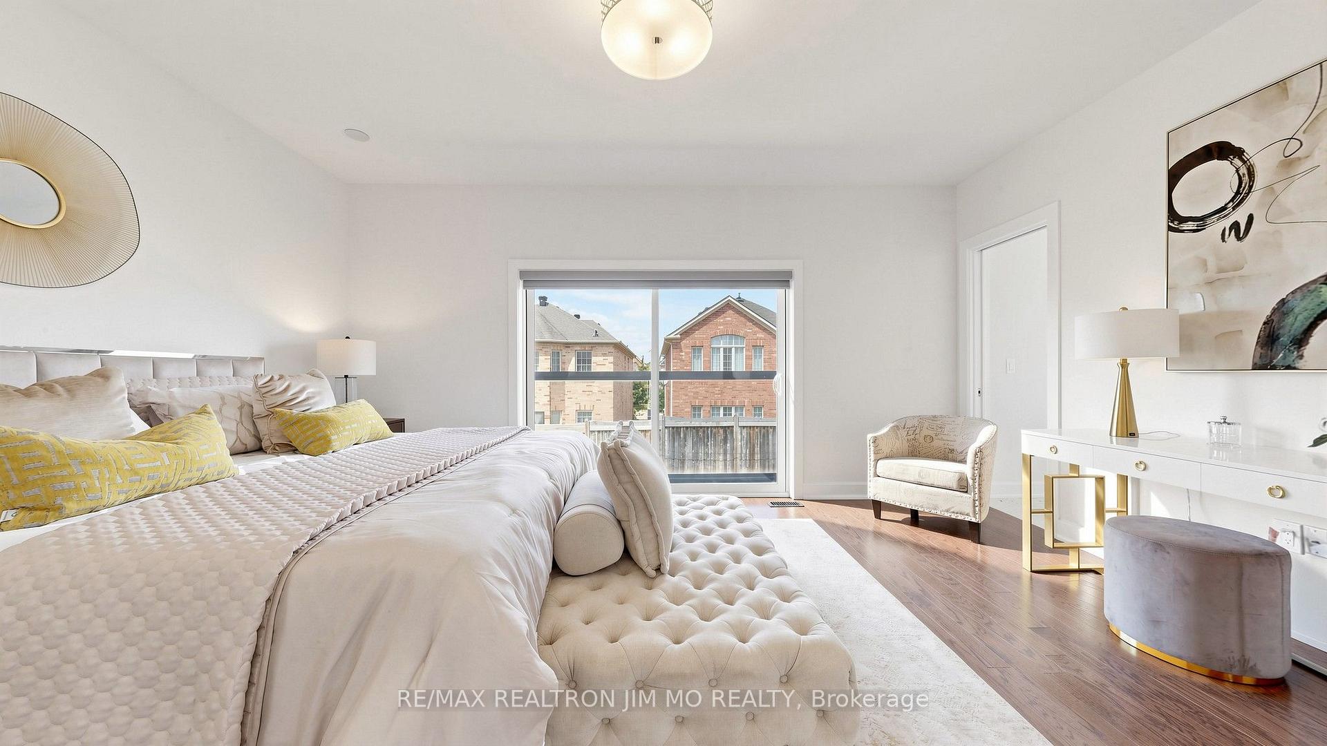 Photo 32 of 16 Farrell Road, Vaughan, Patterson — HOMEH