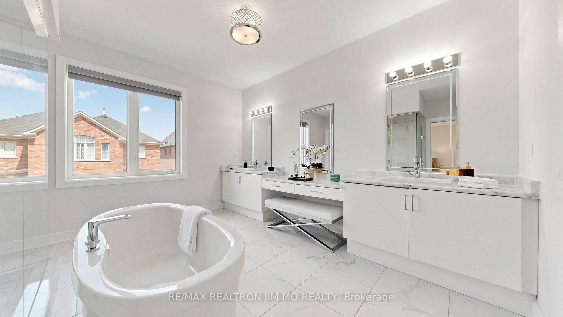 Photo 34 of 16 Farrell Road, Vaughan, Patterson — HOMEH