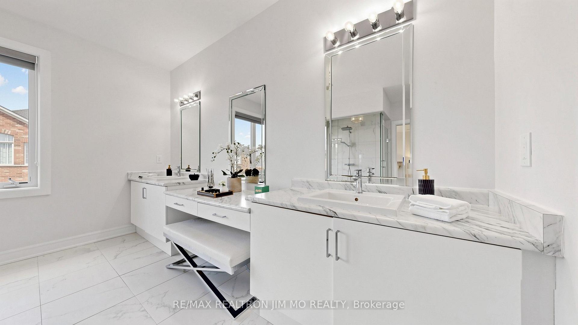 Photo 35 of 16 Farrell Road, Vaughan, Patterson — HOMEH