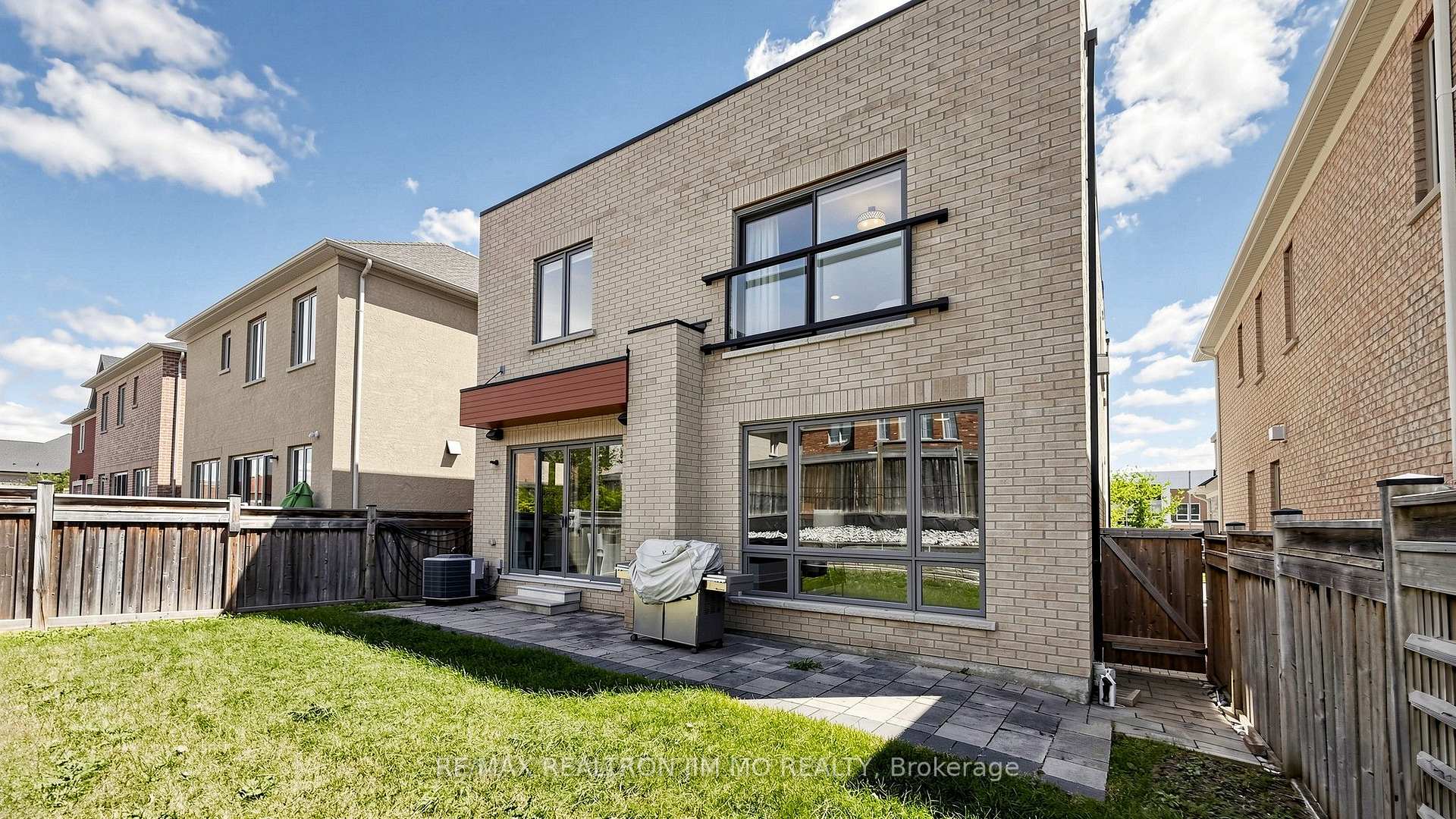 Photo 52 of 16 Farrell Road, Vaughan, Patterson — HOMEH