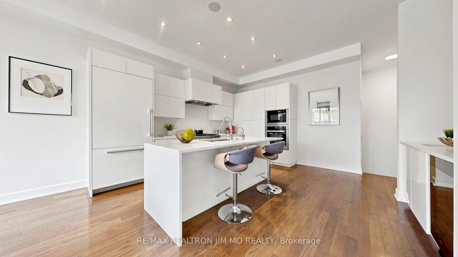 Photo 19 of 16 Farrell Road, Vaughan, Patterson — HOMEH