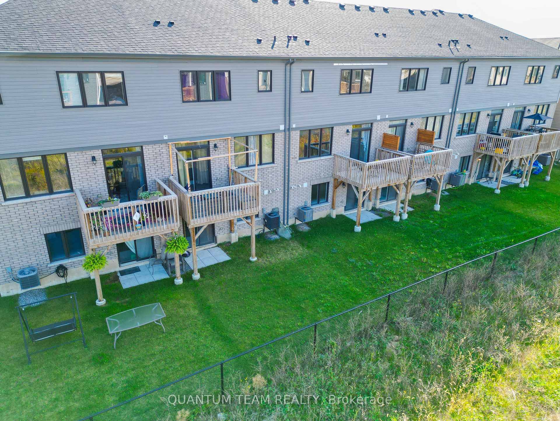 Photo 20 of 41 Vanilla Trail, Thorold, Rolling Meadows — HOMEH