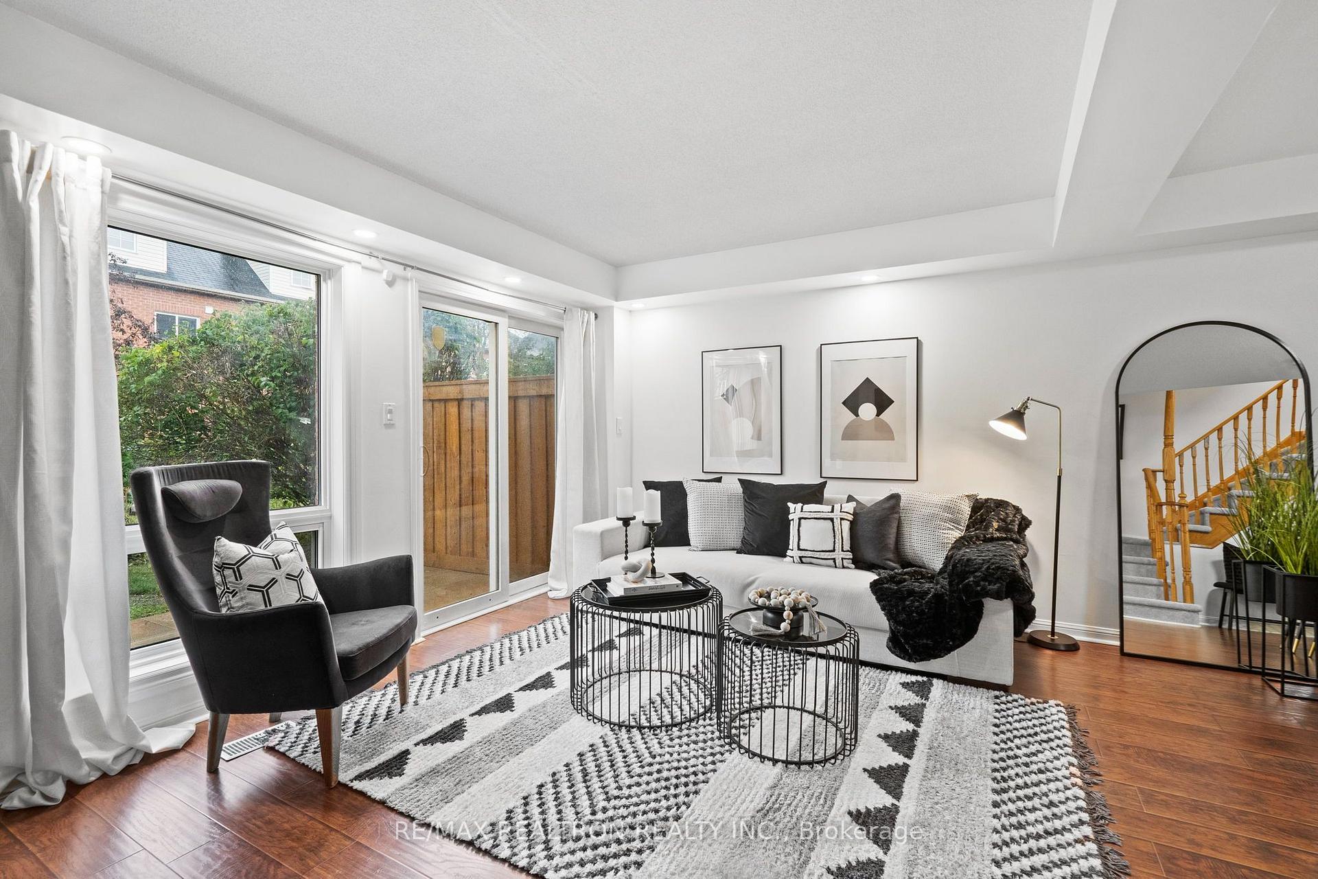 Photo 7 of 7 Torr Lane, Ajax, Central — HOMEH