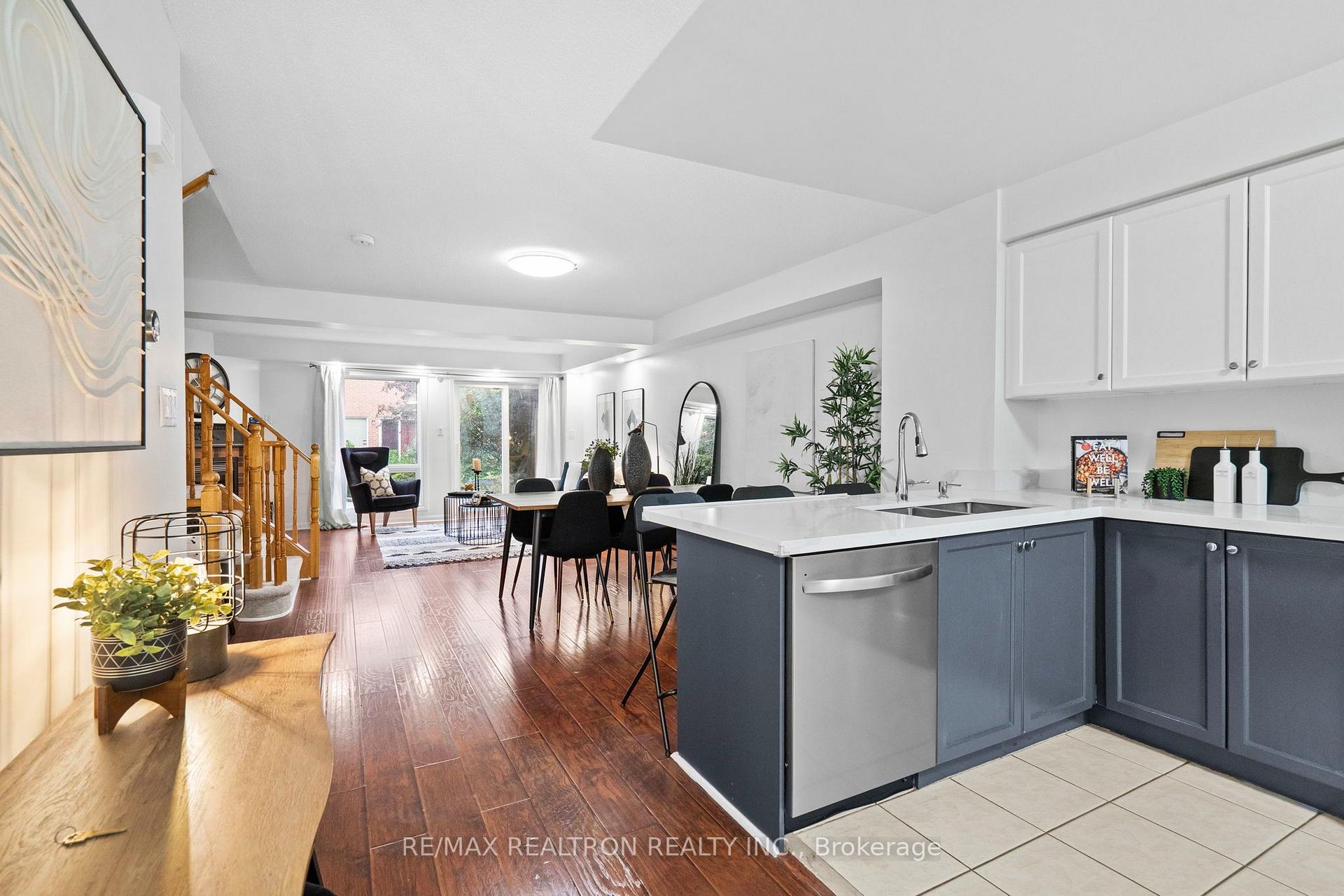 Photo 10 of 7 Torr Lane, Ajax, Central — HOMEH