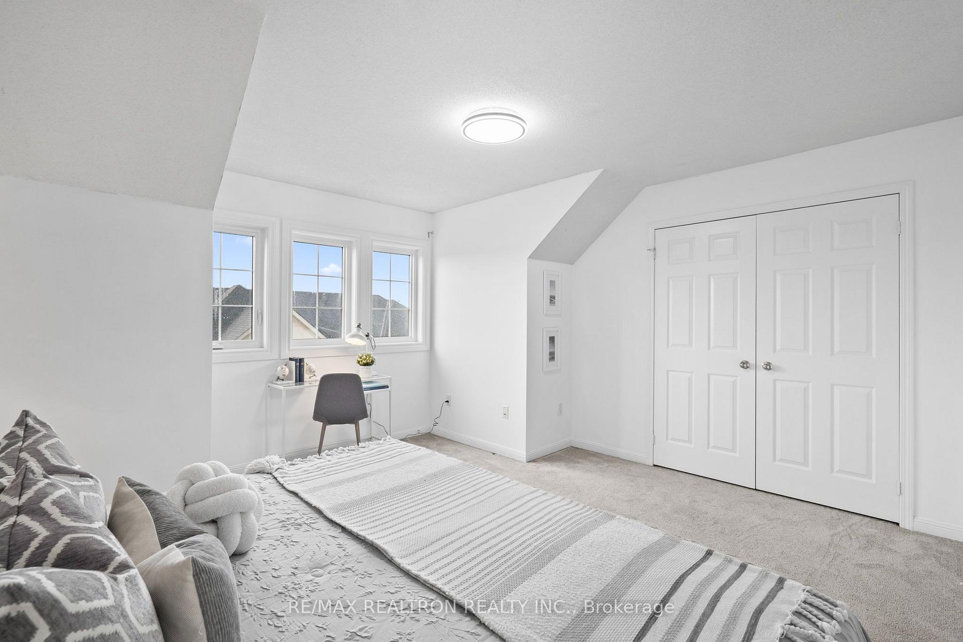Photo 21 of 7 Torr Lane, Ajax, Central — HOMEH