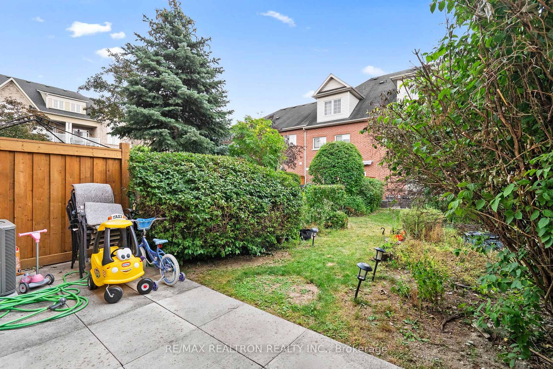Photo 37 of 7 Torr Lane, Ajax, Central — HOMEH