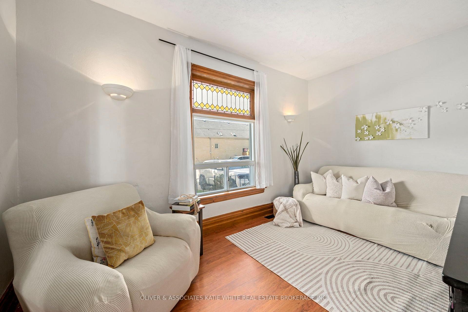 Photo 4 of 96 Dreaney Avenue, London, East L — HOMEH