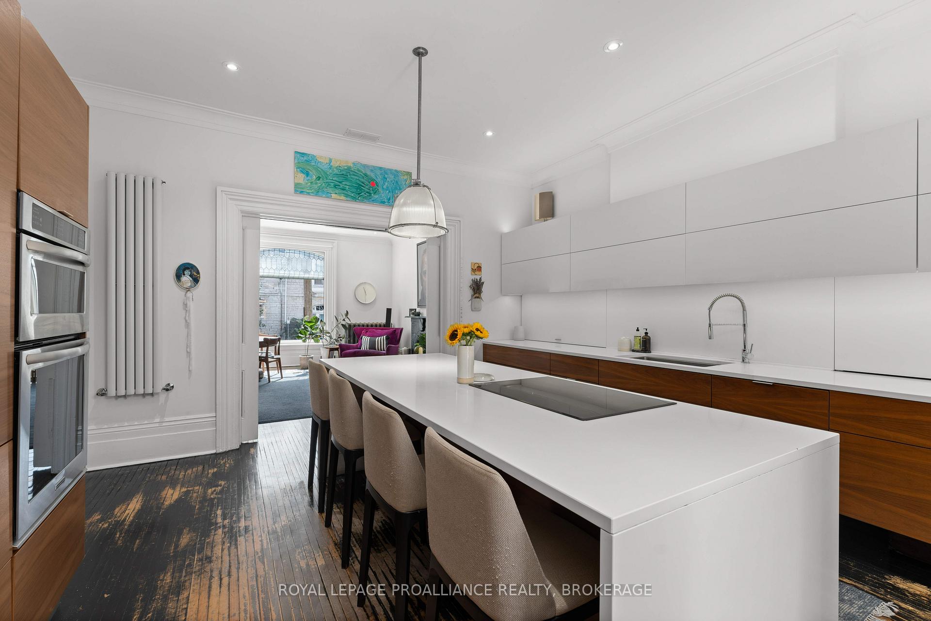 Photo 10 of 28 Wellington Street, Kingston, Central City East — HOMEH