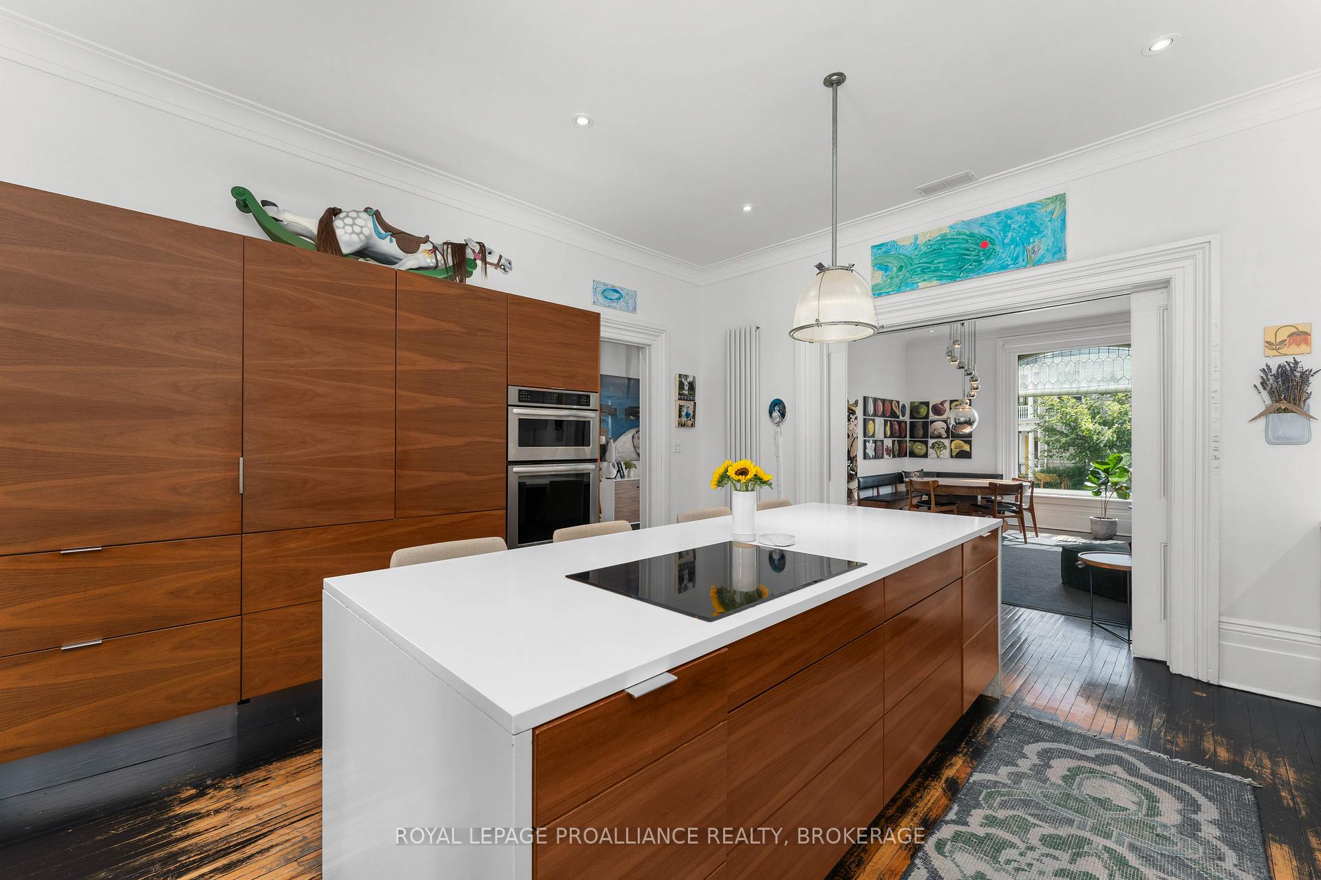 Photo 11 of 28 Wellington Street, Kingston, Central City East — HOMEH