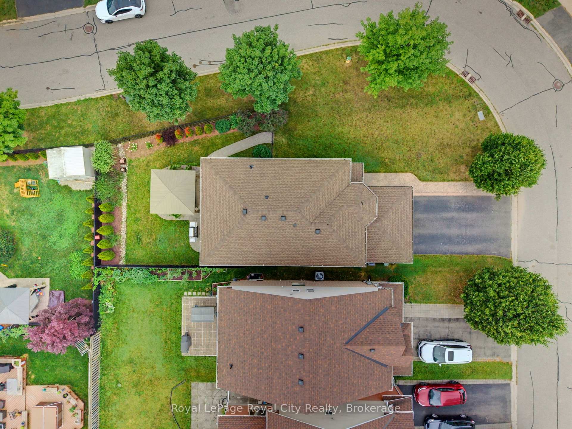 Photo 5 of 59 Lynch Circle, Guelph, Pineridge/Westminster Woods — HOMEH