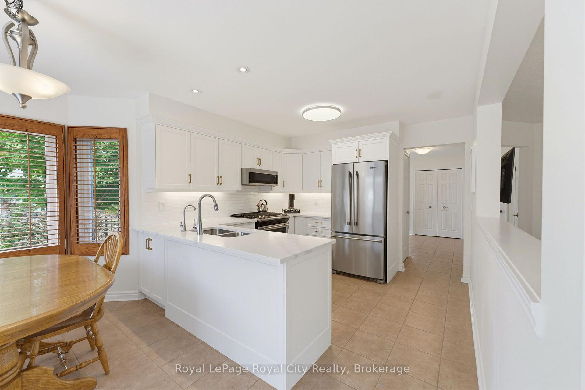 Photo 13 of 59 Lynch Circle, Guelph, Pineridge/Westminster Woods — HOMEH
