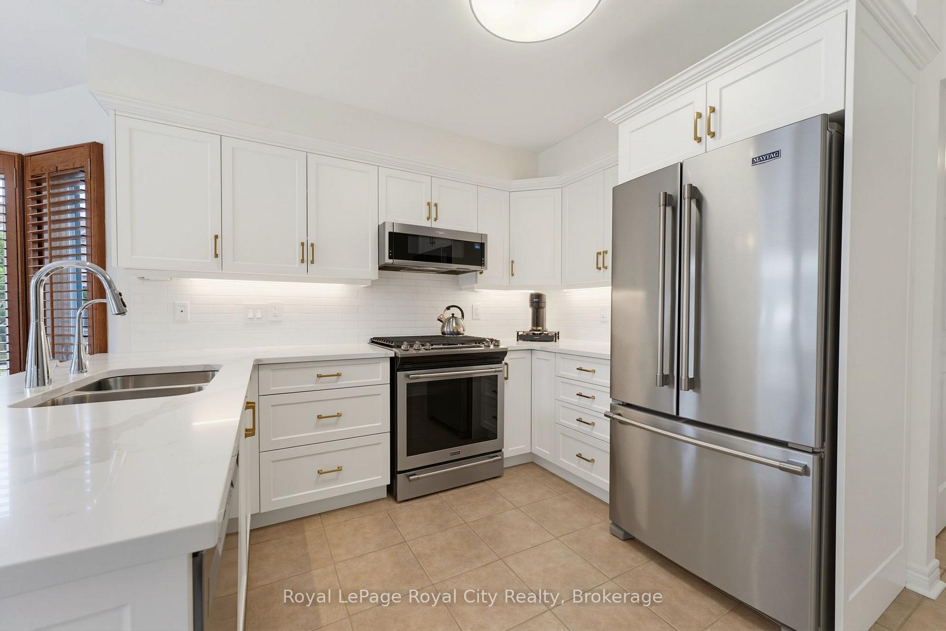Photo 15 of 59 Lynch Circle, Guelph, Pineridge/Westminster Woods — HOMEH