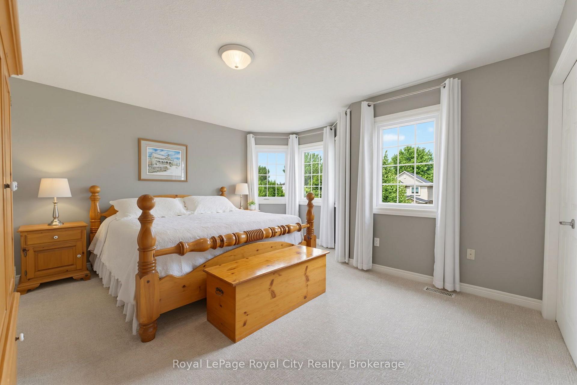 Photo 16 of 59 Lynch Circle, Guelph, Pineridge/Westminster Woods — HOMEH