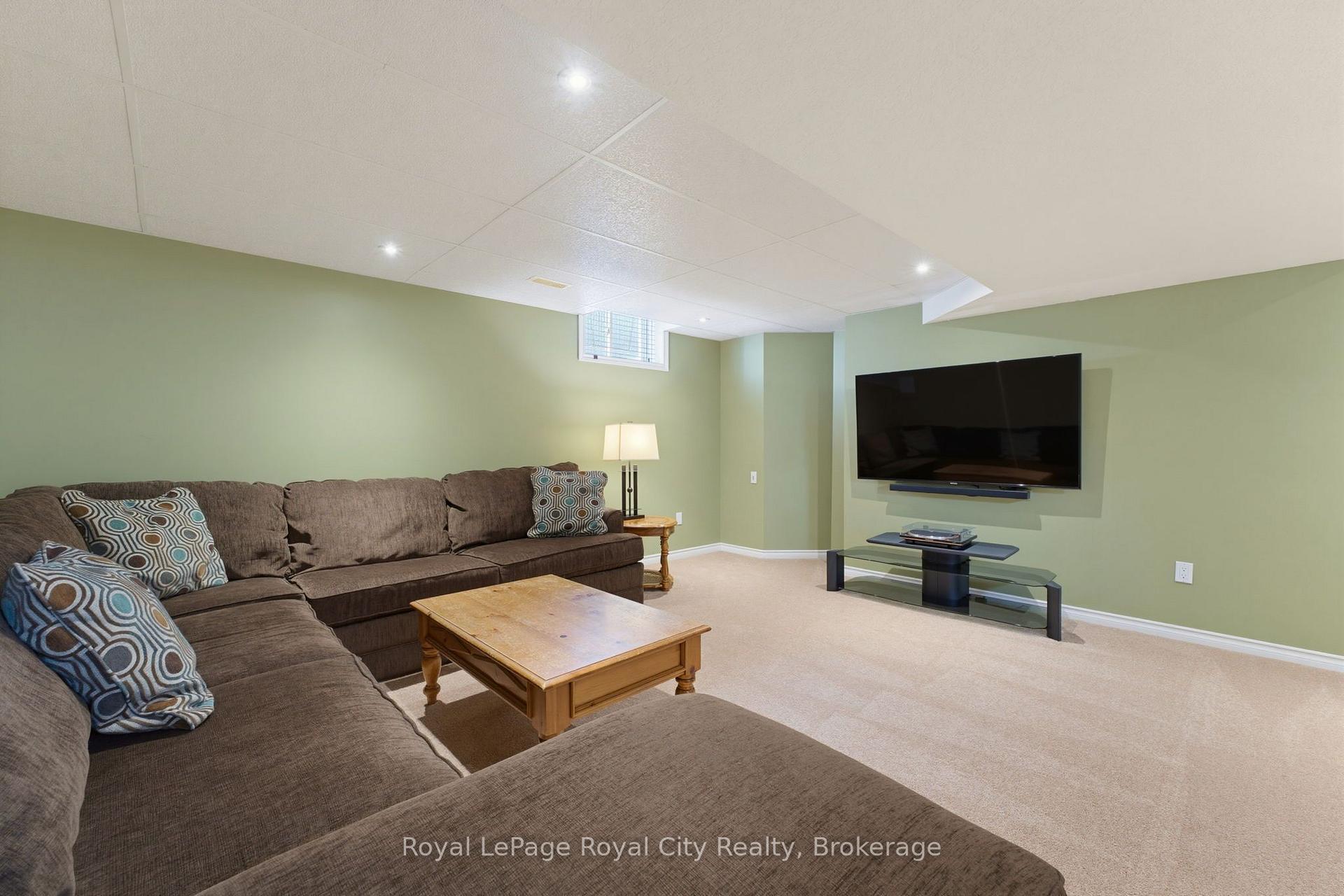 Photo 24 of 59 Lynch Circle, Guelph, Pineridge/Westminster Woods — HOMEH