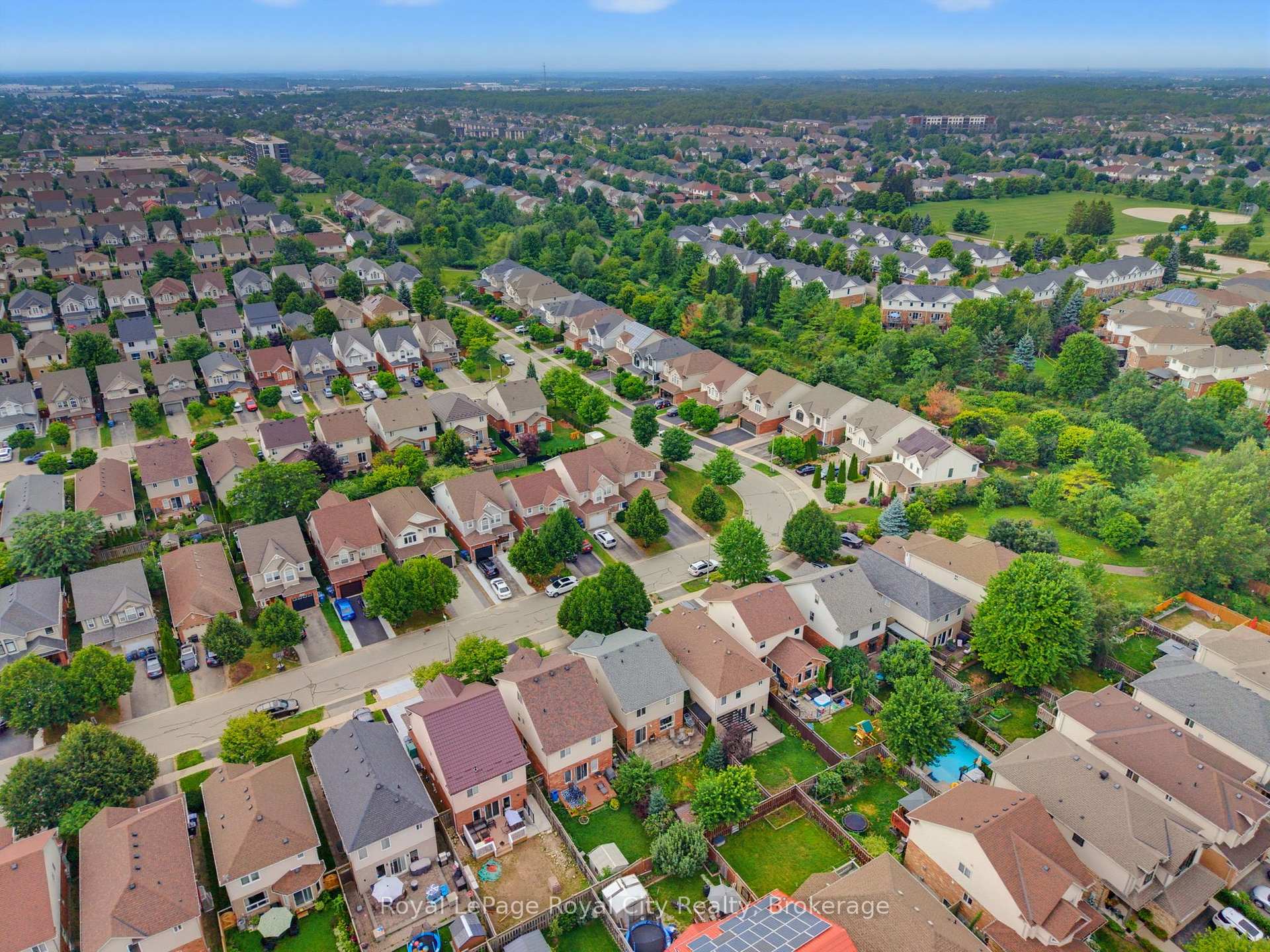 Photo 30 of 59 Lynch Circle, Guelph, Pineridge/Westminster Woods — HOMEH