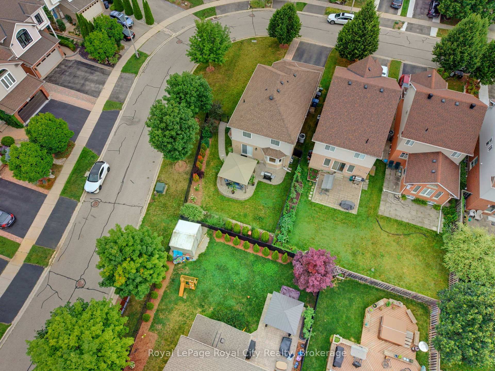 Photo 32 of 59 Lynch Circle, Guelph, Pineridge/Westminster Woods — HOMEH