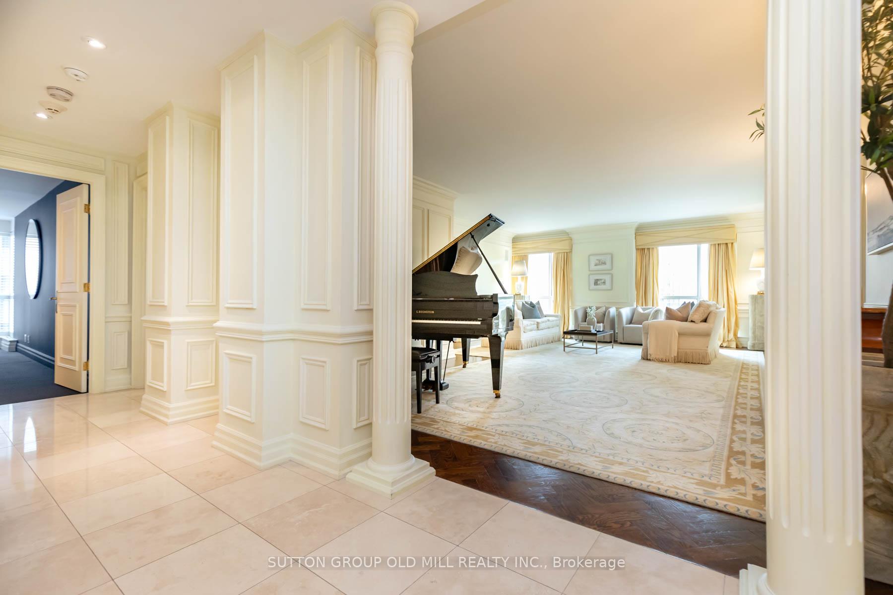 Photo 4 of Unit 700, 38 Avenue Road, Toronto, The Annex — HOMEH