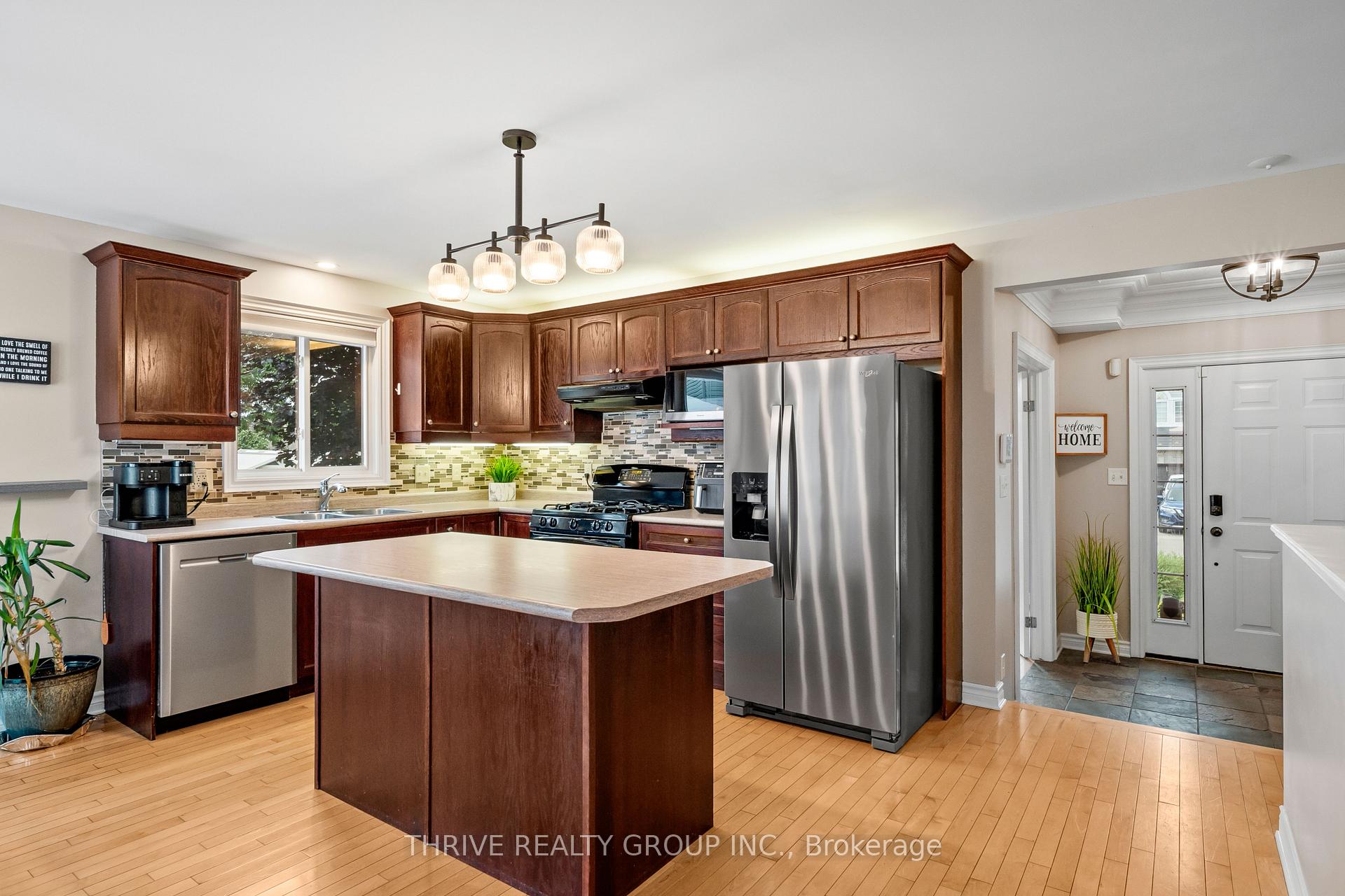 Photo 4 of 102 Loggers Grove, London, East P — HOMEH