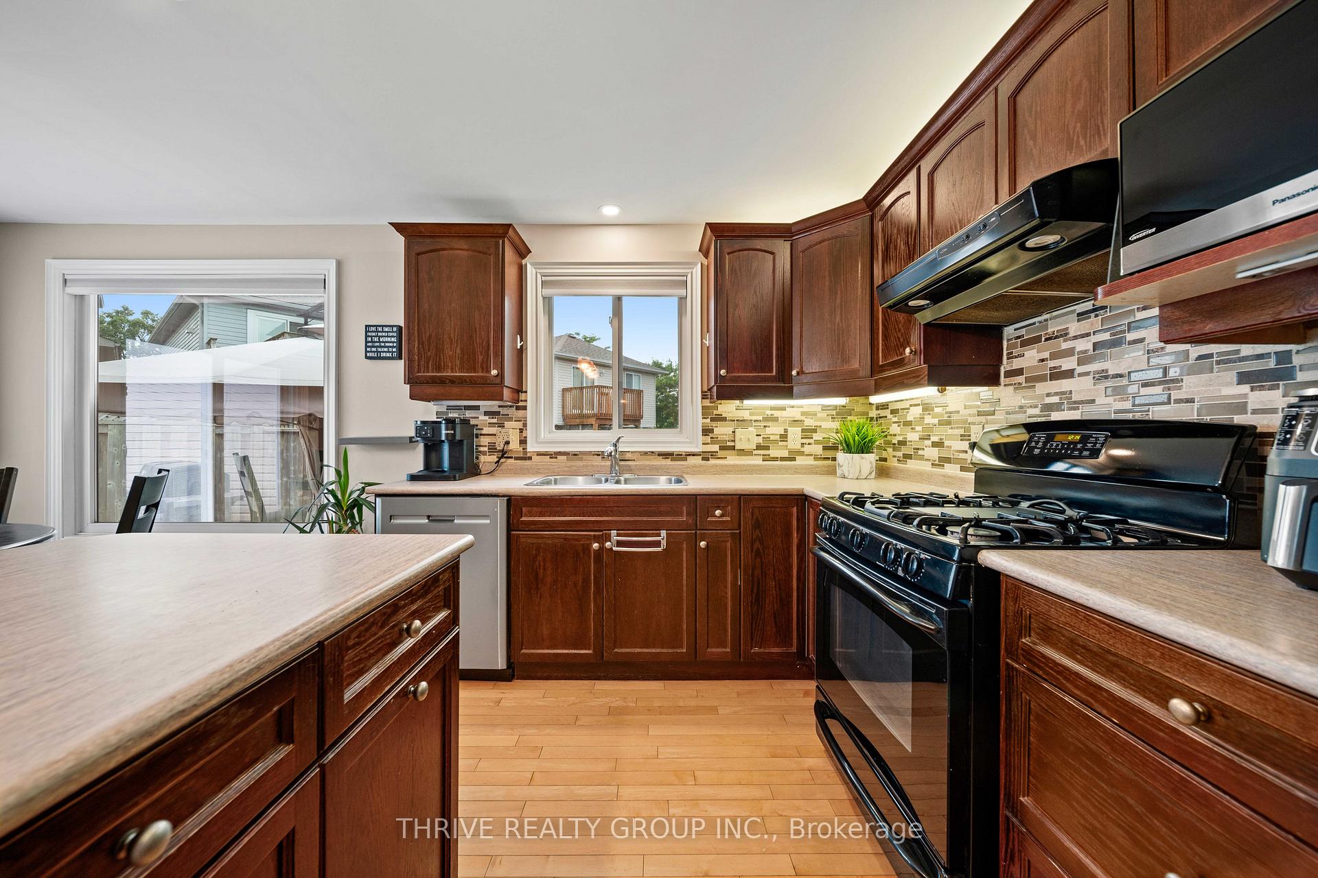 Photo 6 of 102 Loggers Grove, London, East P — HOMEH