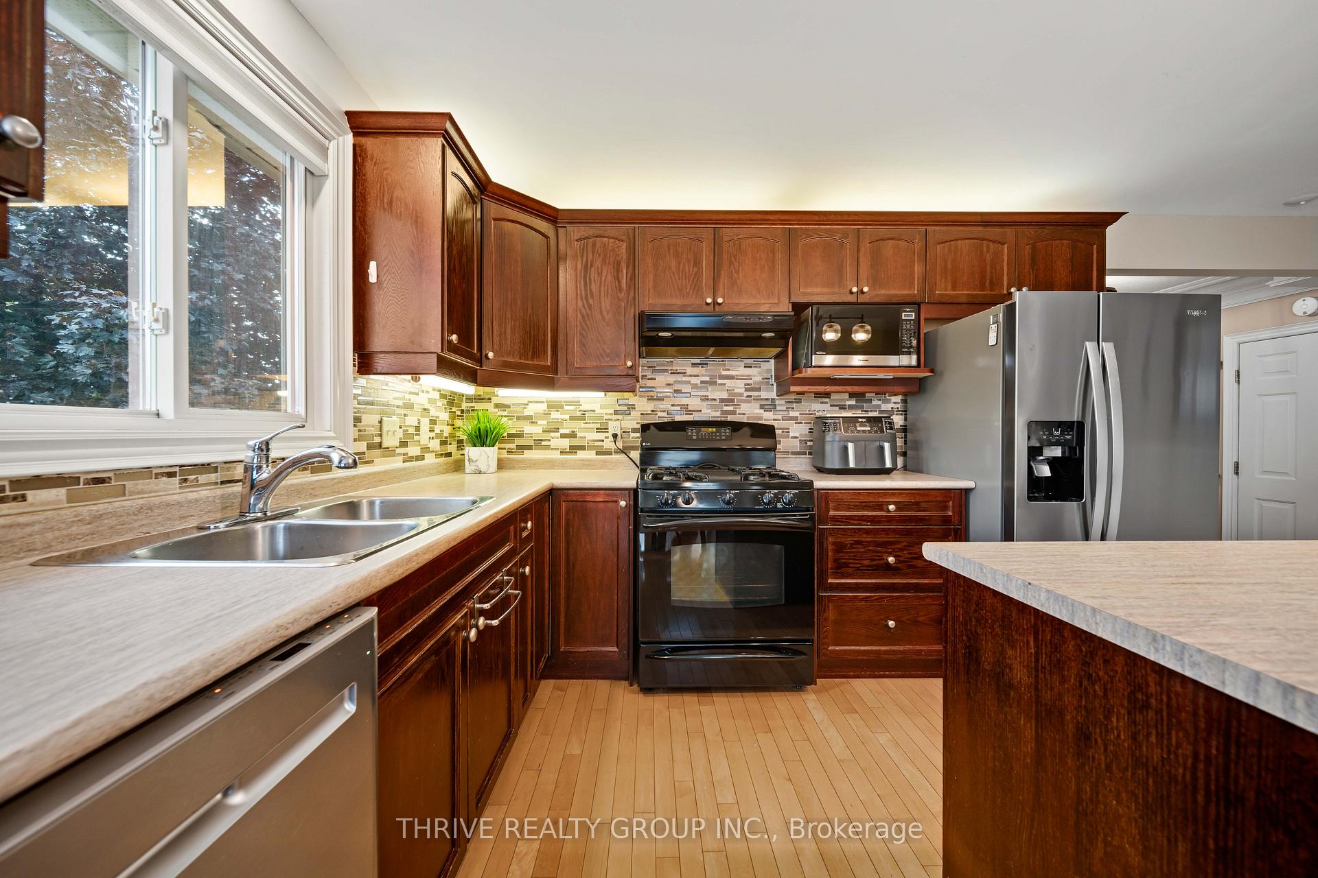 Photo 7 of 102 Loggers Grove, London, East P — HOMEH