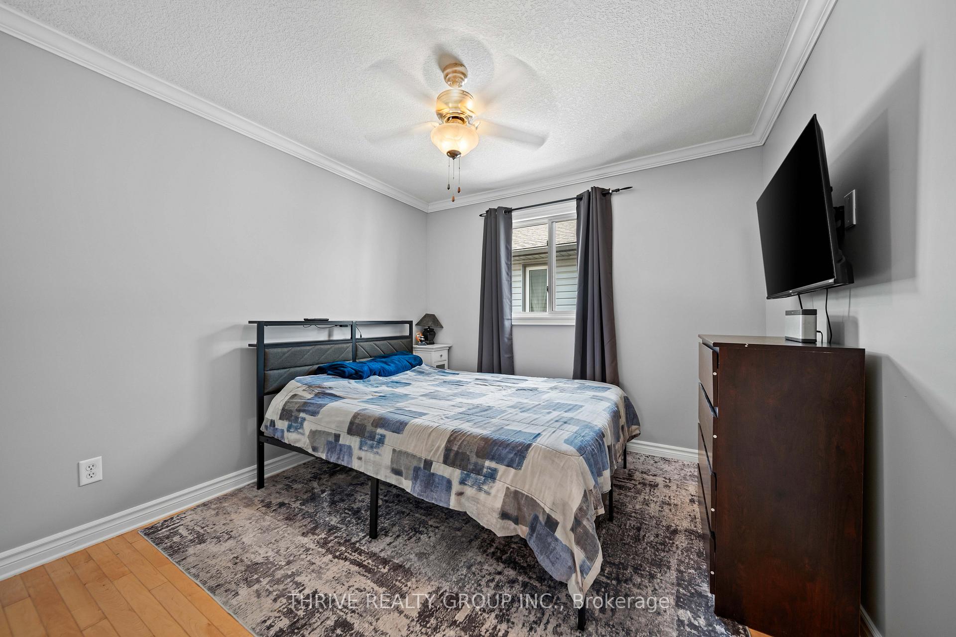 Photo 13 of 102 Loggers Grove, London, East P — HOMEH