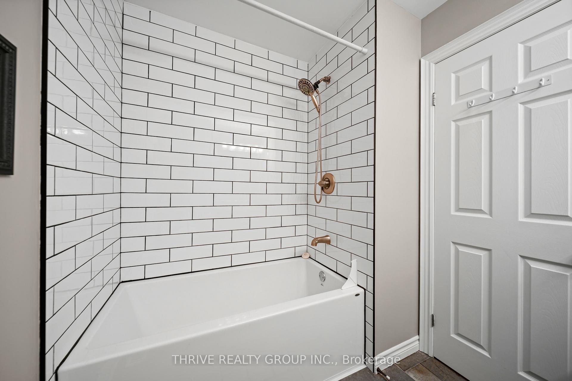 Photo 16 of 102 Loggers Grove, London, East P — HOMEH