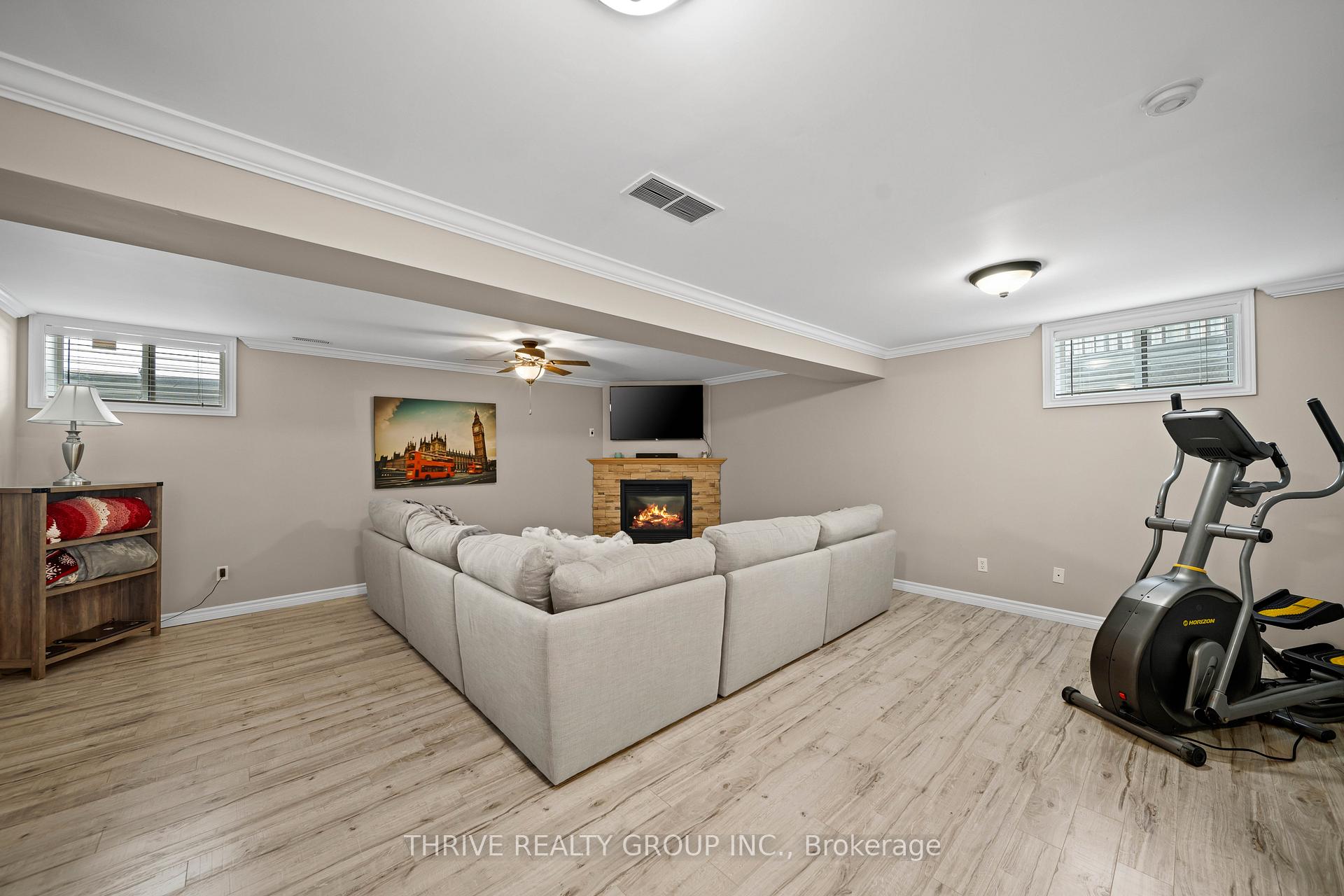 Photo 23 of 102 Loggers Grove, London, East P — HOMEH