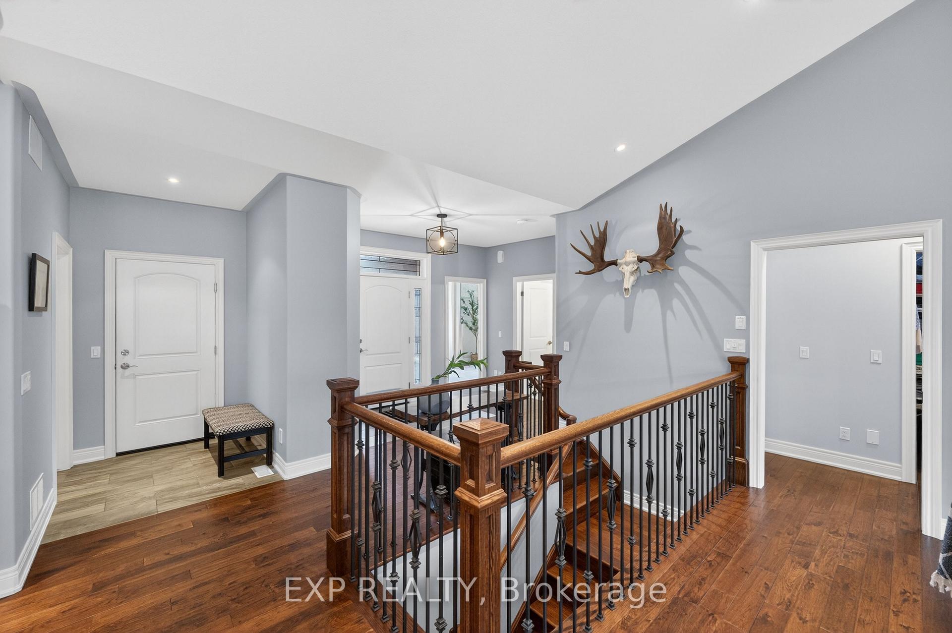 Photo 6 of 8736 Angie Drive, Niagara Falls, Forestview — HOMEH