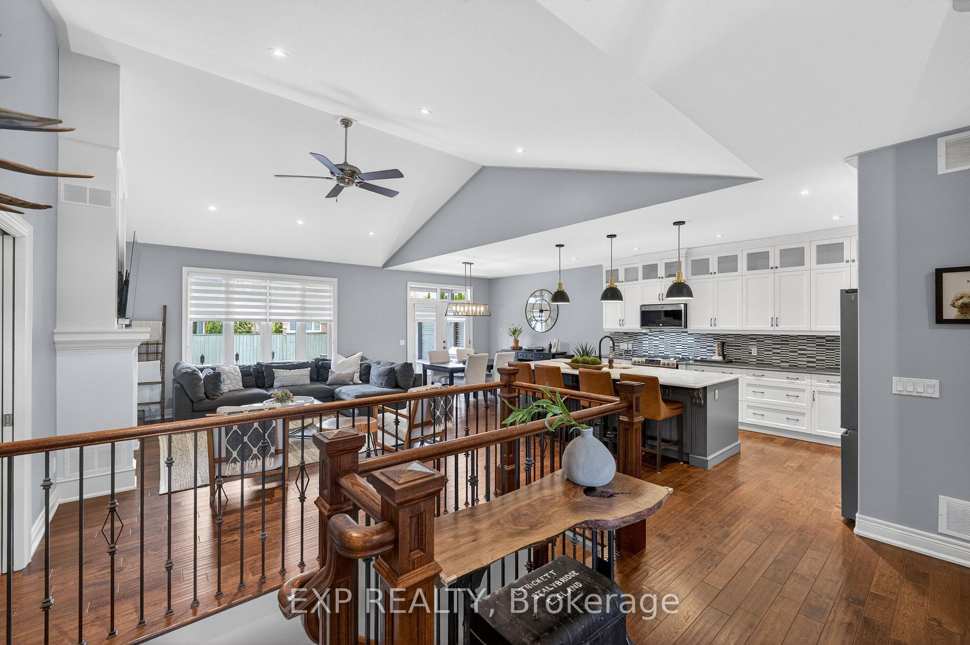Photo 8 of 8736 Angie Drive, Niagara Falls, Forestview — HOMEH