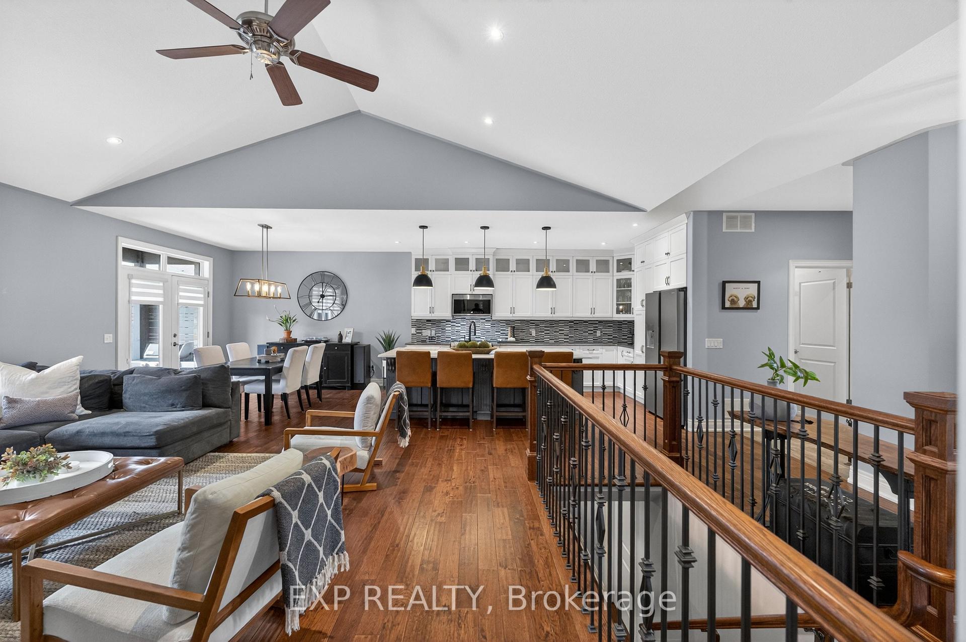 Photo 10 of 8736 Angie Drive, Niagara Falls, Forestview — HOMEH