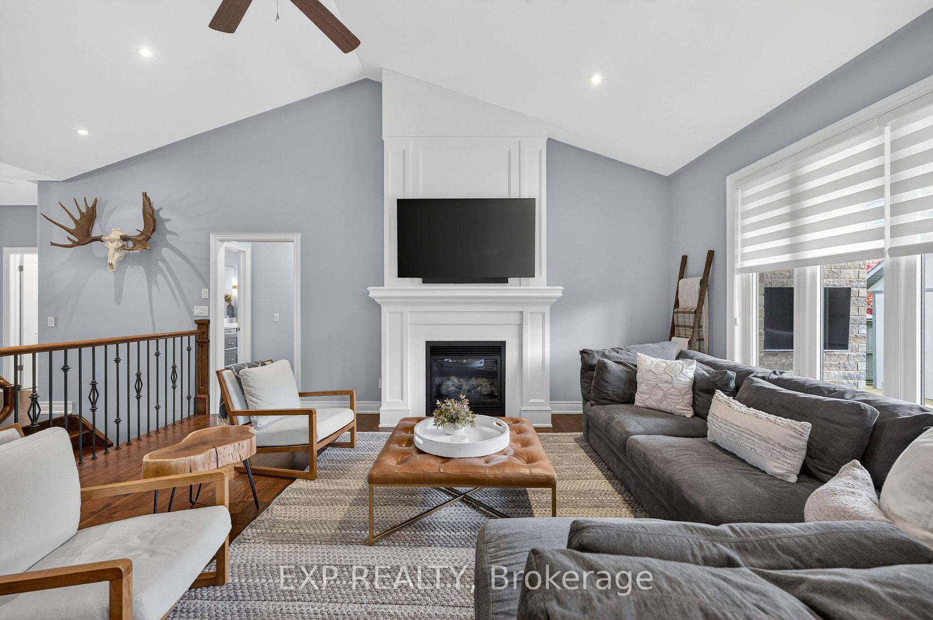 Photo 13 of 8736 Angie Drive, Niagara Falls, Forestview — HOMEH
